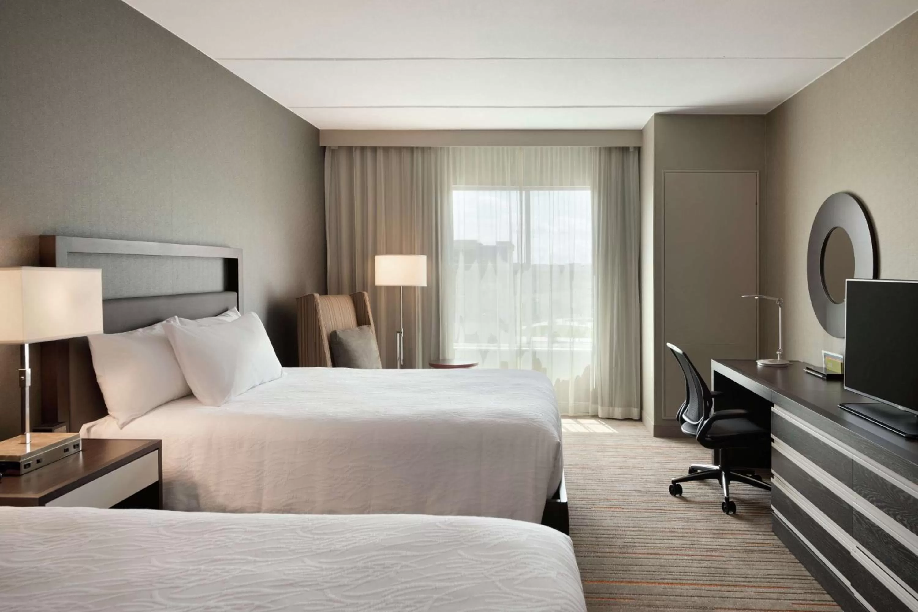 Bedroom, Bed in Hilton Garden Inn Rochester - University & Medical Center