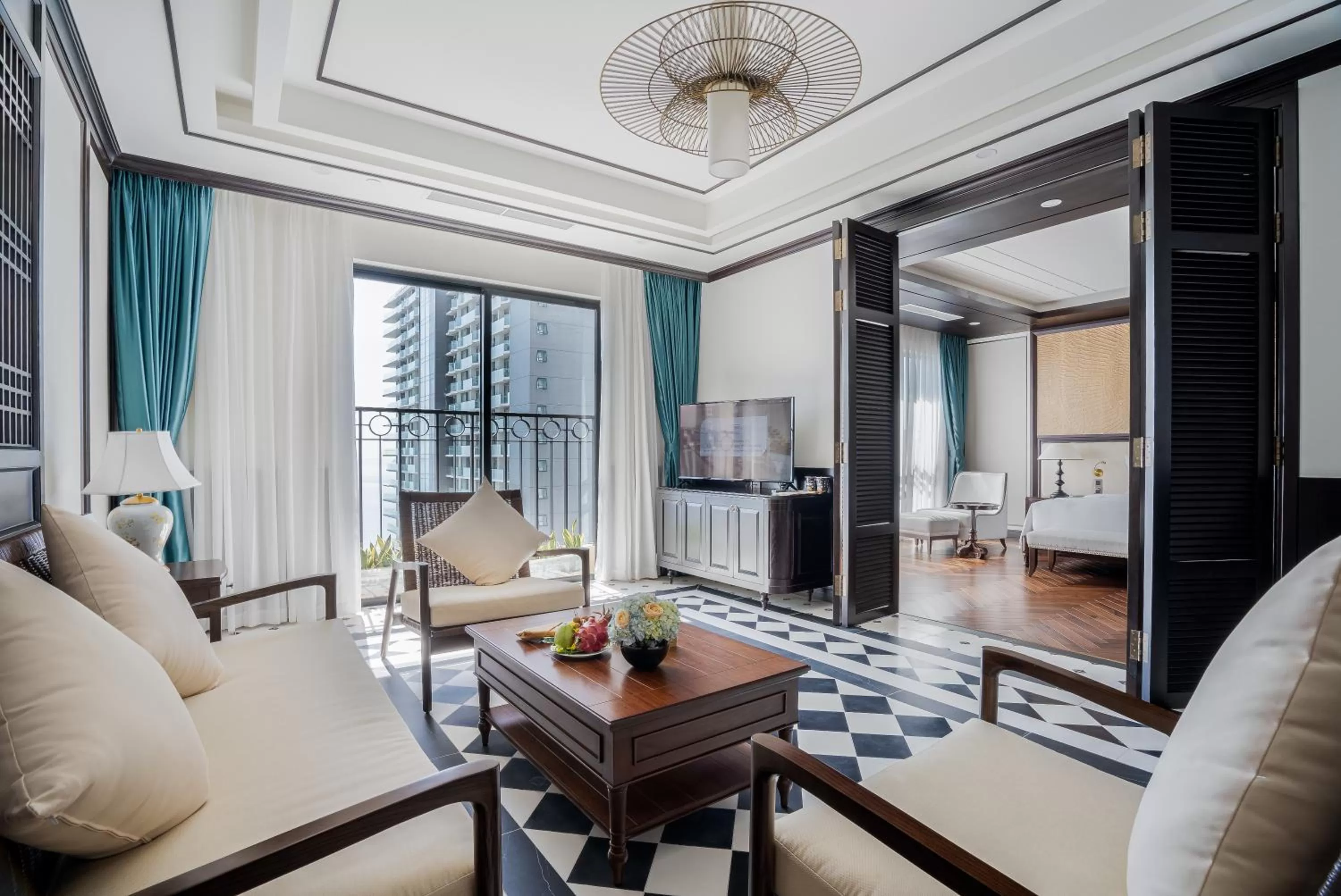 TV and multimedia in Potique Hotel