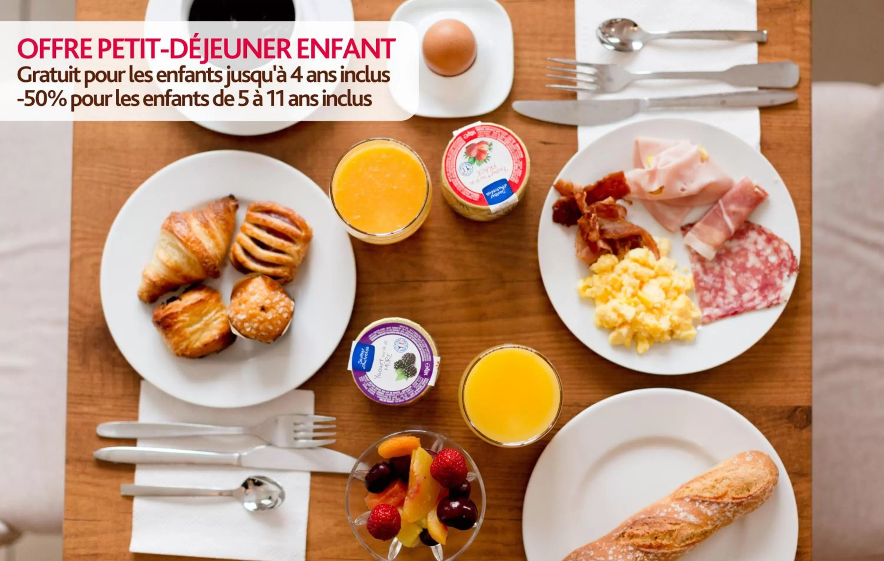 Buffet breakfast in Cerise Nantes Atlantis