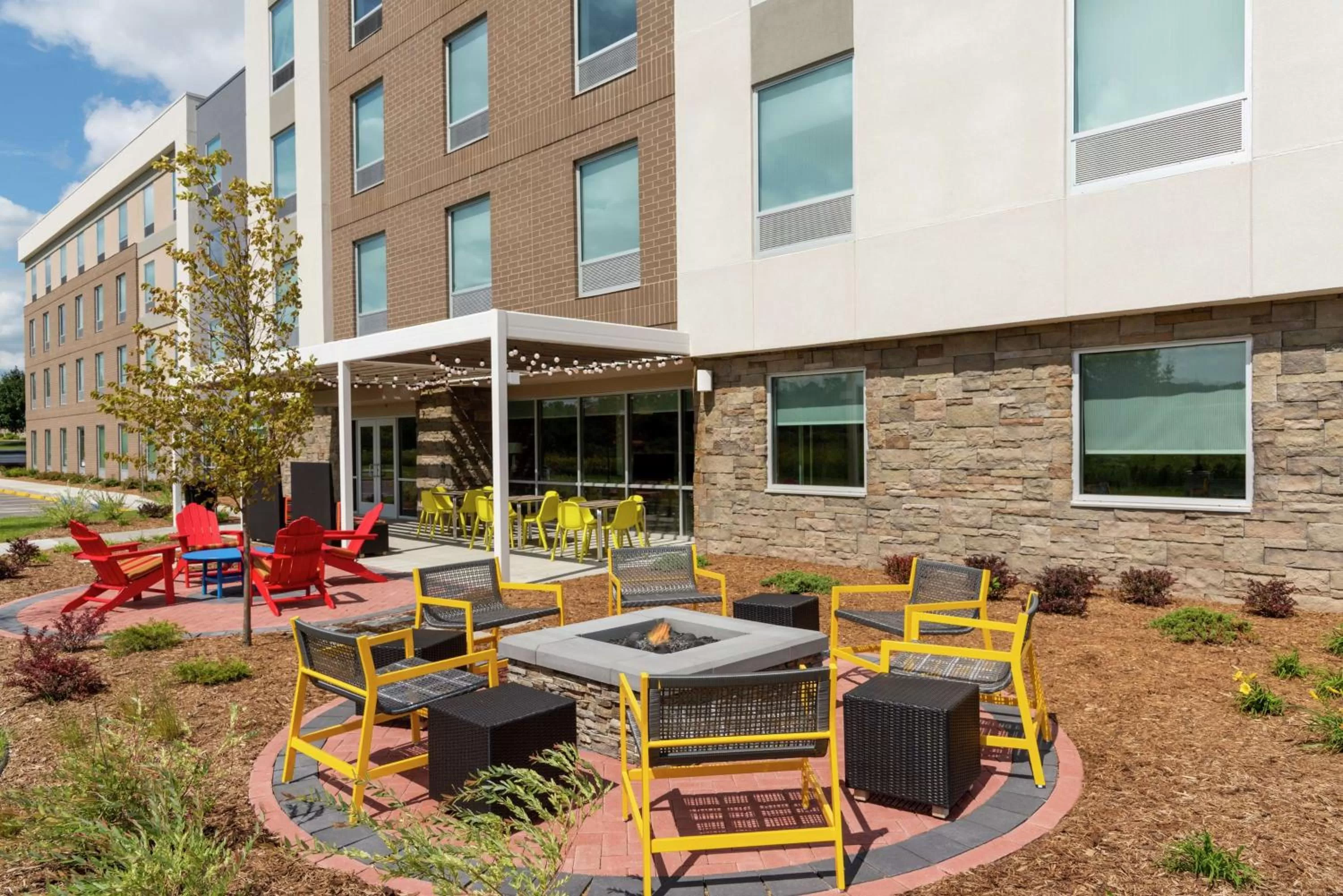 Patio in Home2 Suites By Hilton Appleton, Wi