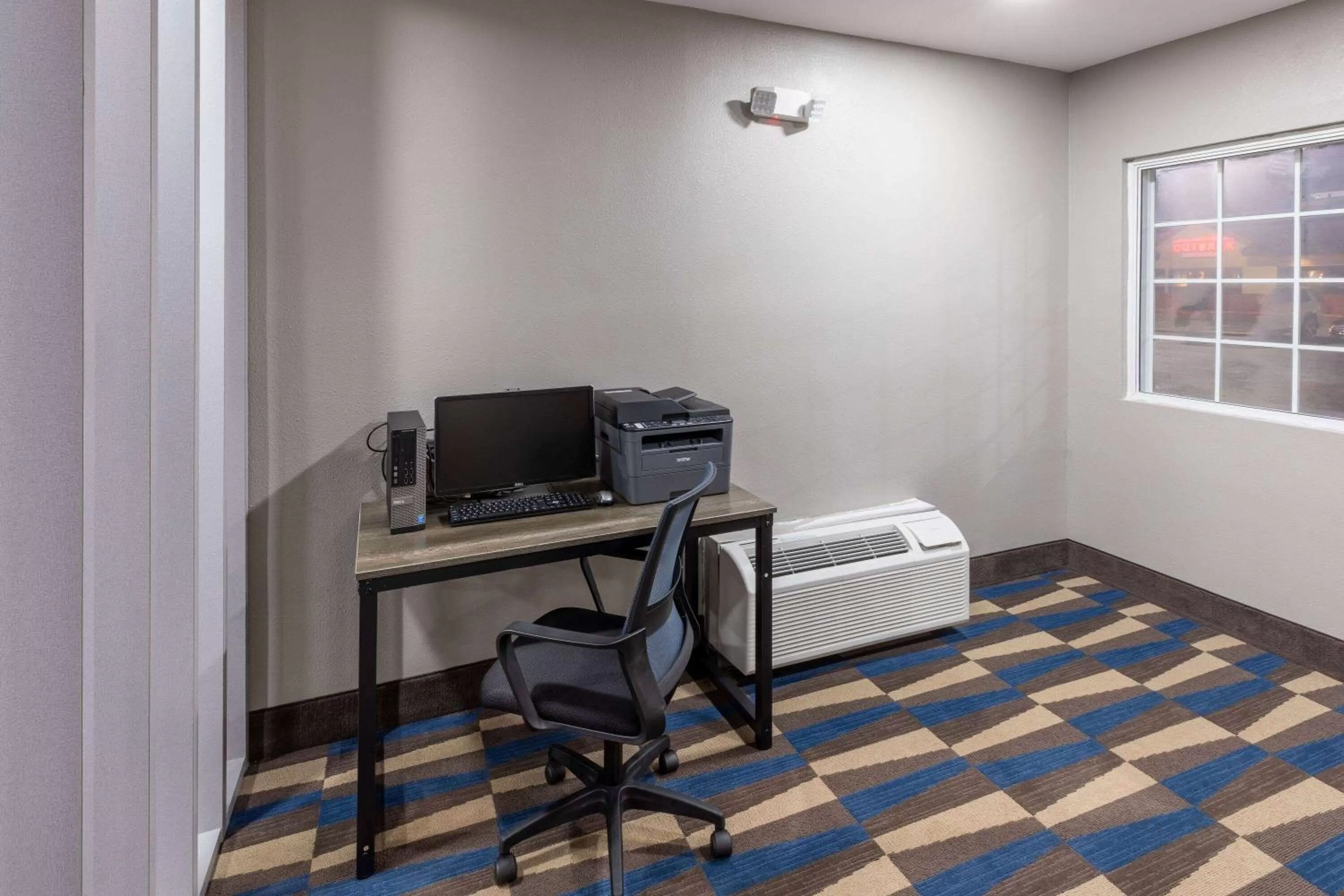 Business facilities in Microtel Inn & Suites by Wyndham Bossier City