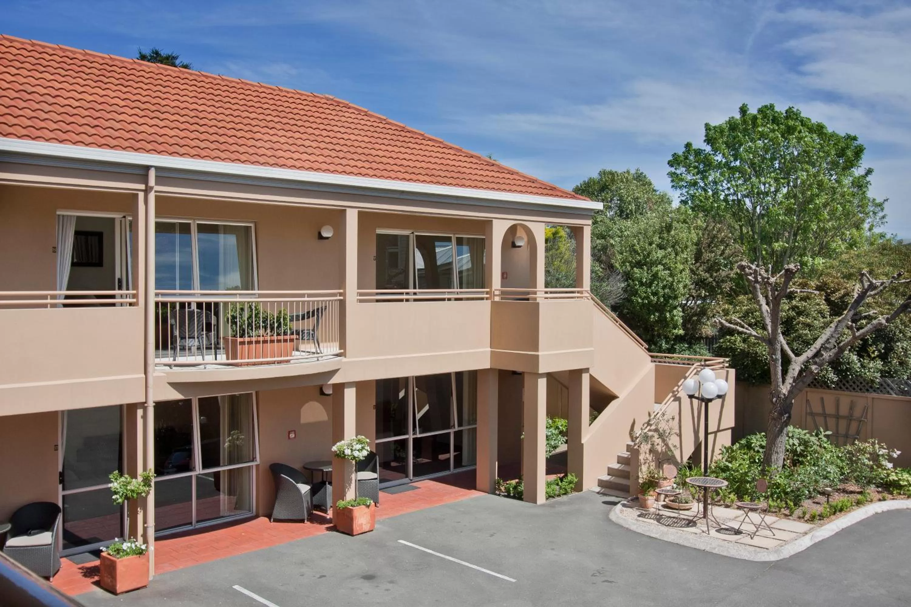 Facade/entrance in Tuscana Motor Lodge