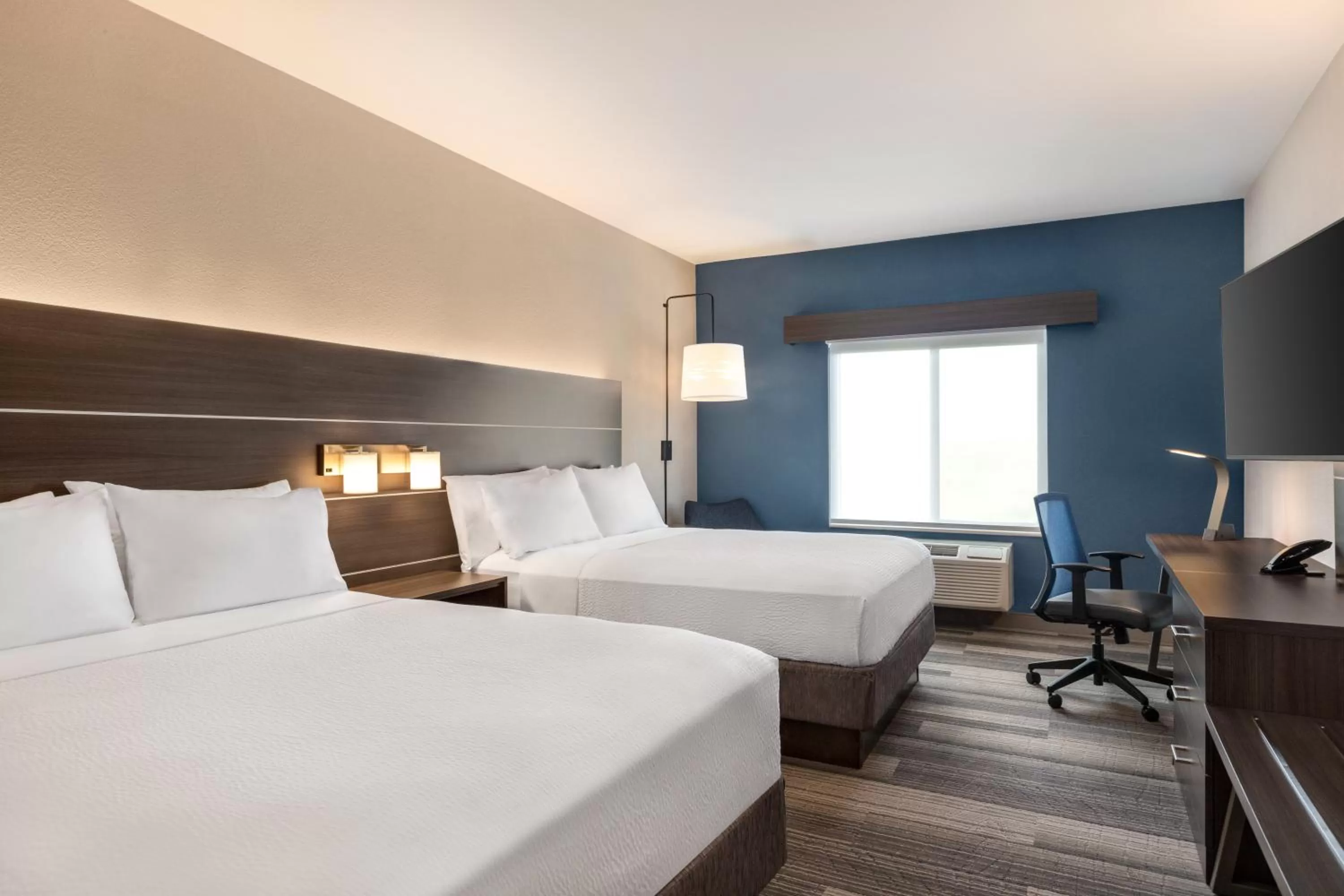 Bed in Holiday Inn Express & Suites Denver Airport by IHG