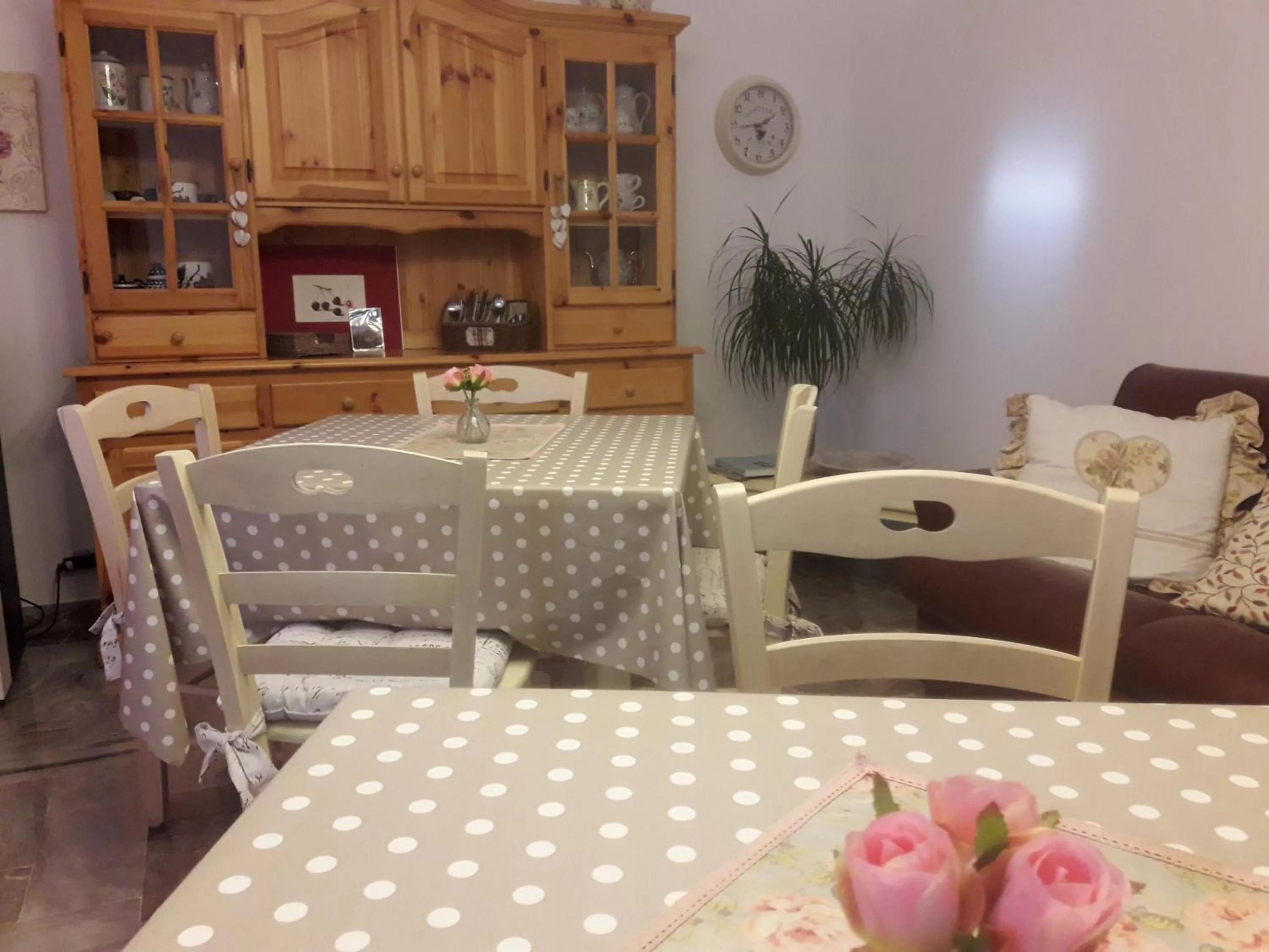 Communal lounge/ TV room, Restaurant/Places to Eat in B&BLa collina dei ciliegi