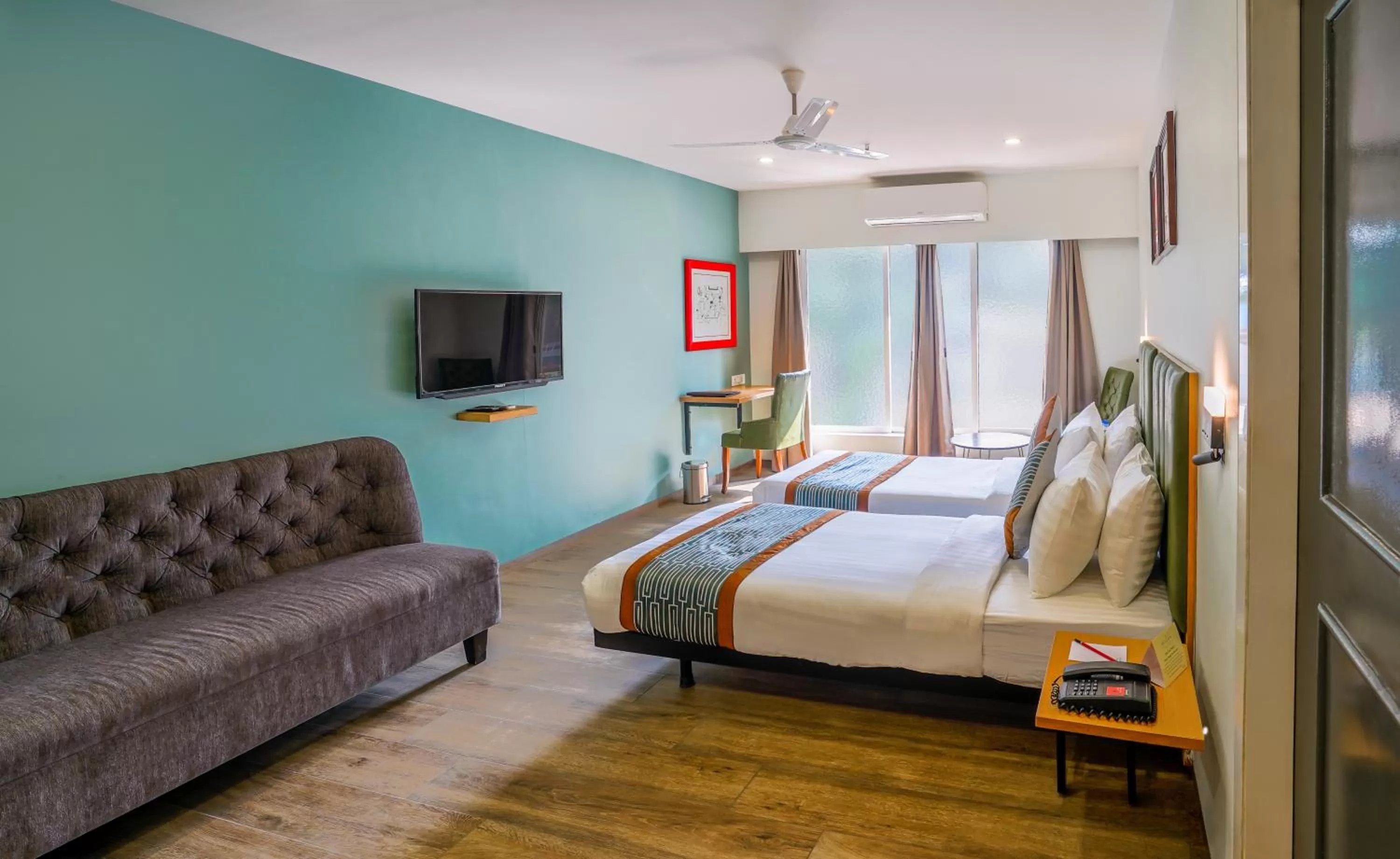 Bedroom, Bed in Apex Beacon Hotel, Mumbai