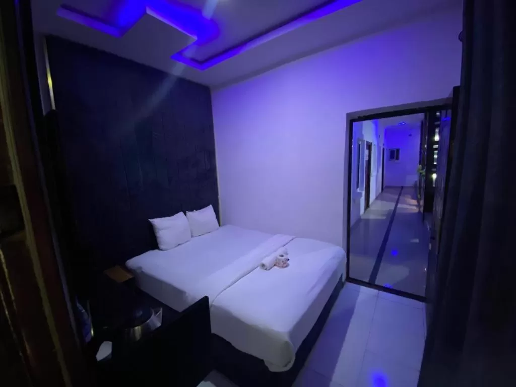 Bedroom, Bed in Palazzo Apartments