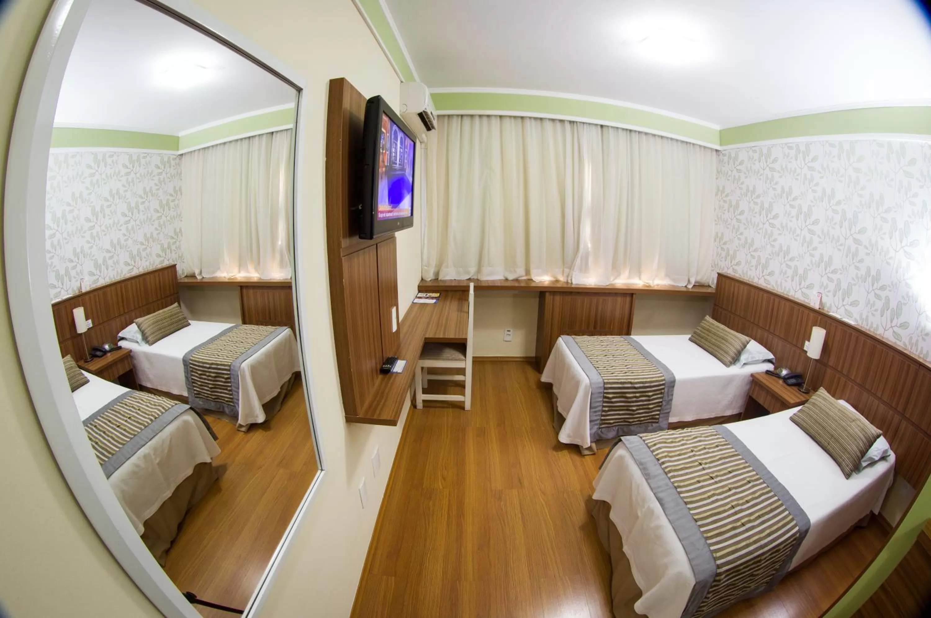 Bedroom, Bed in LEON PARK HOTEL e CONVENÇÕES - Melhor Custo Benefício