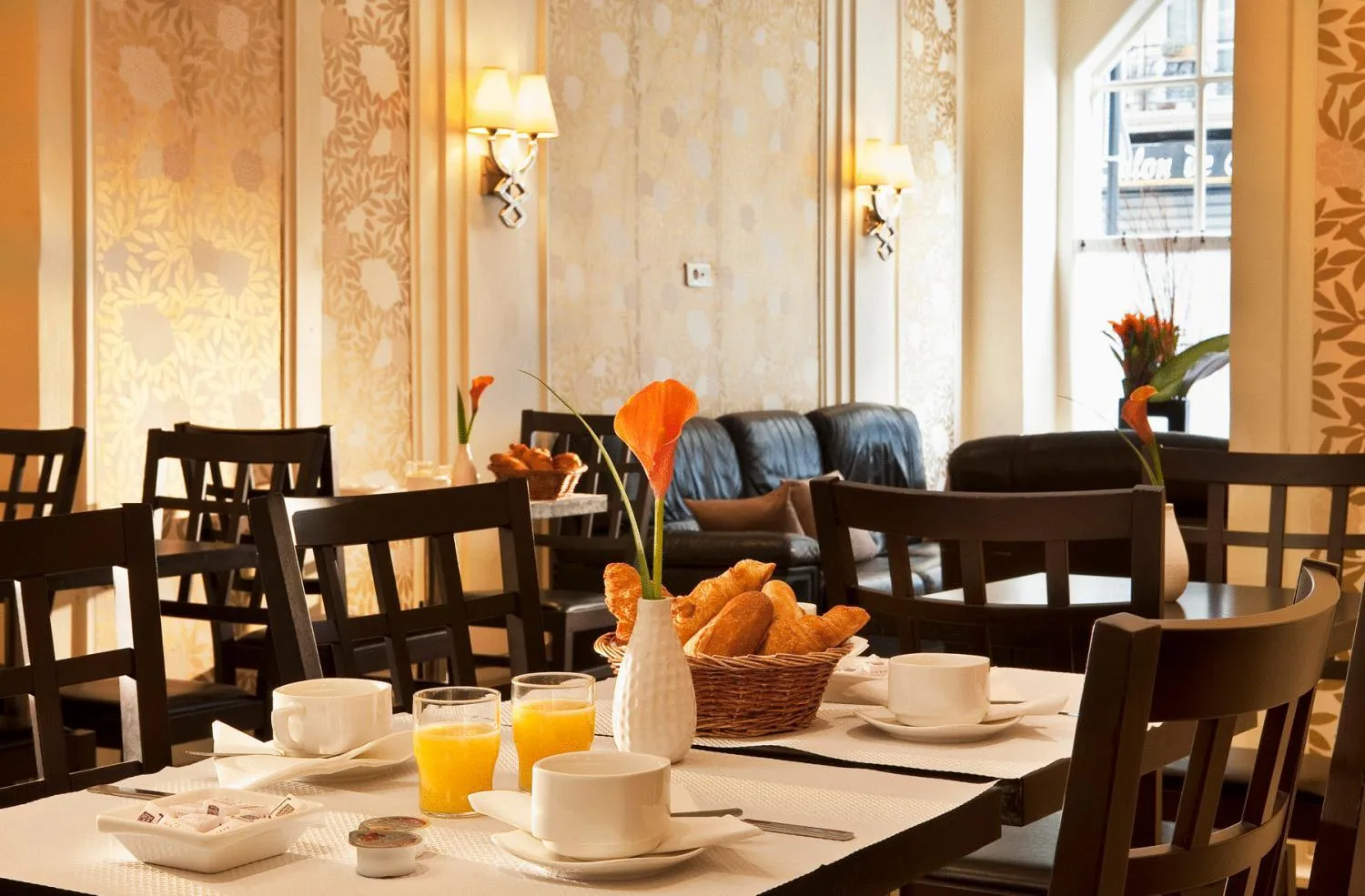 Restaurant/places to eat in Hôtel Gérando