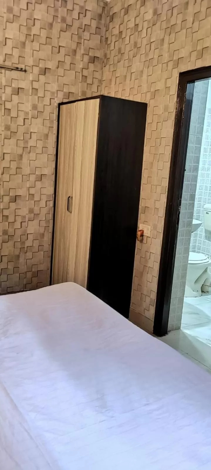 wardrobe, Bed in Hotel Taj Stay Agra