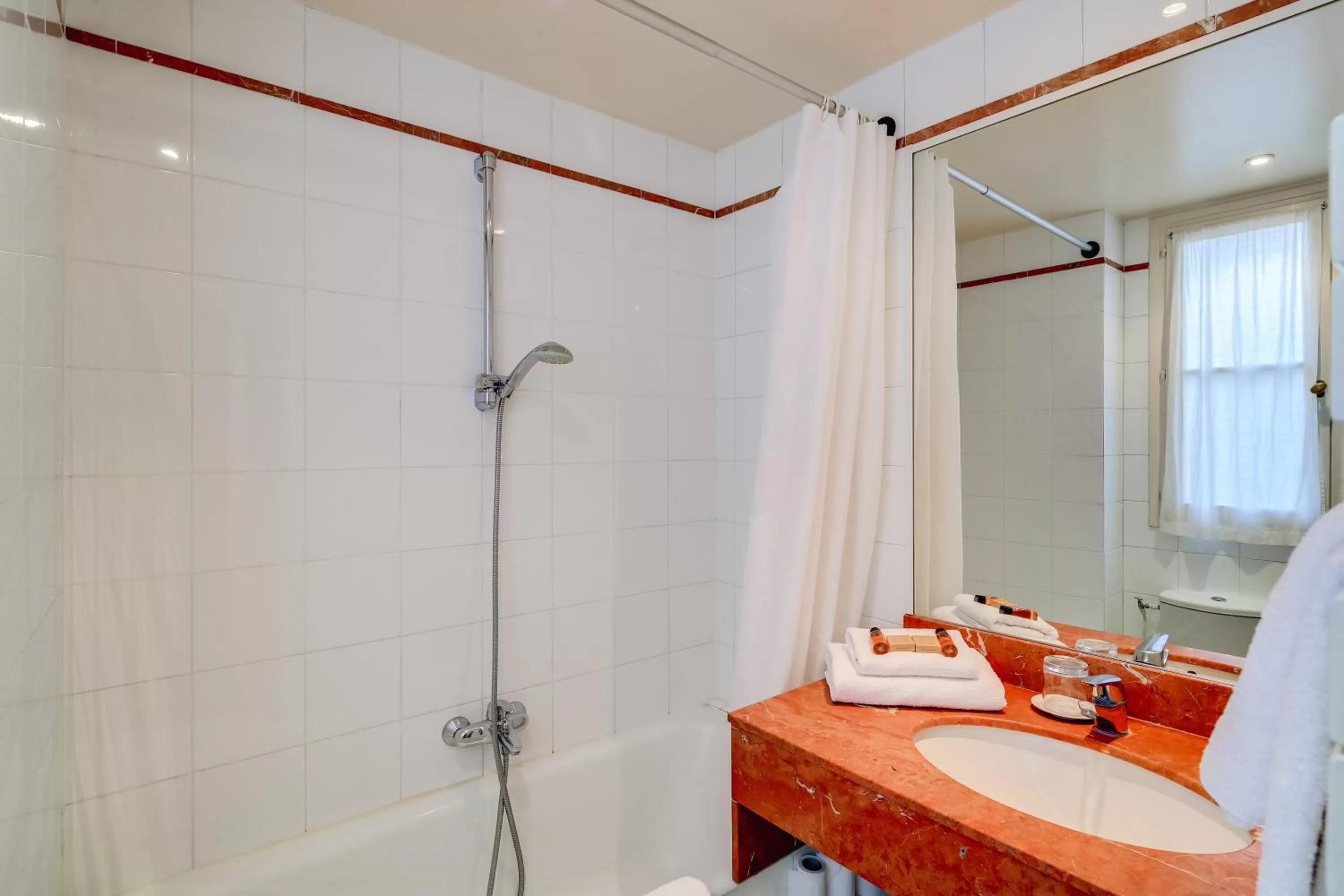 Bathroom in Villa Escudier Appart-hôtel