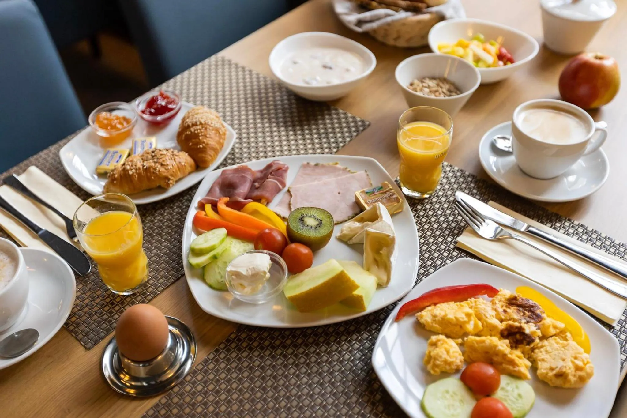 Breakfast in Comfort Hotel tom Kyle