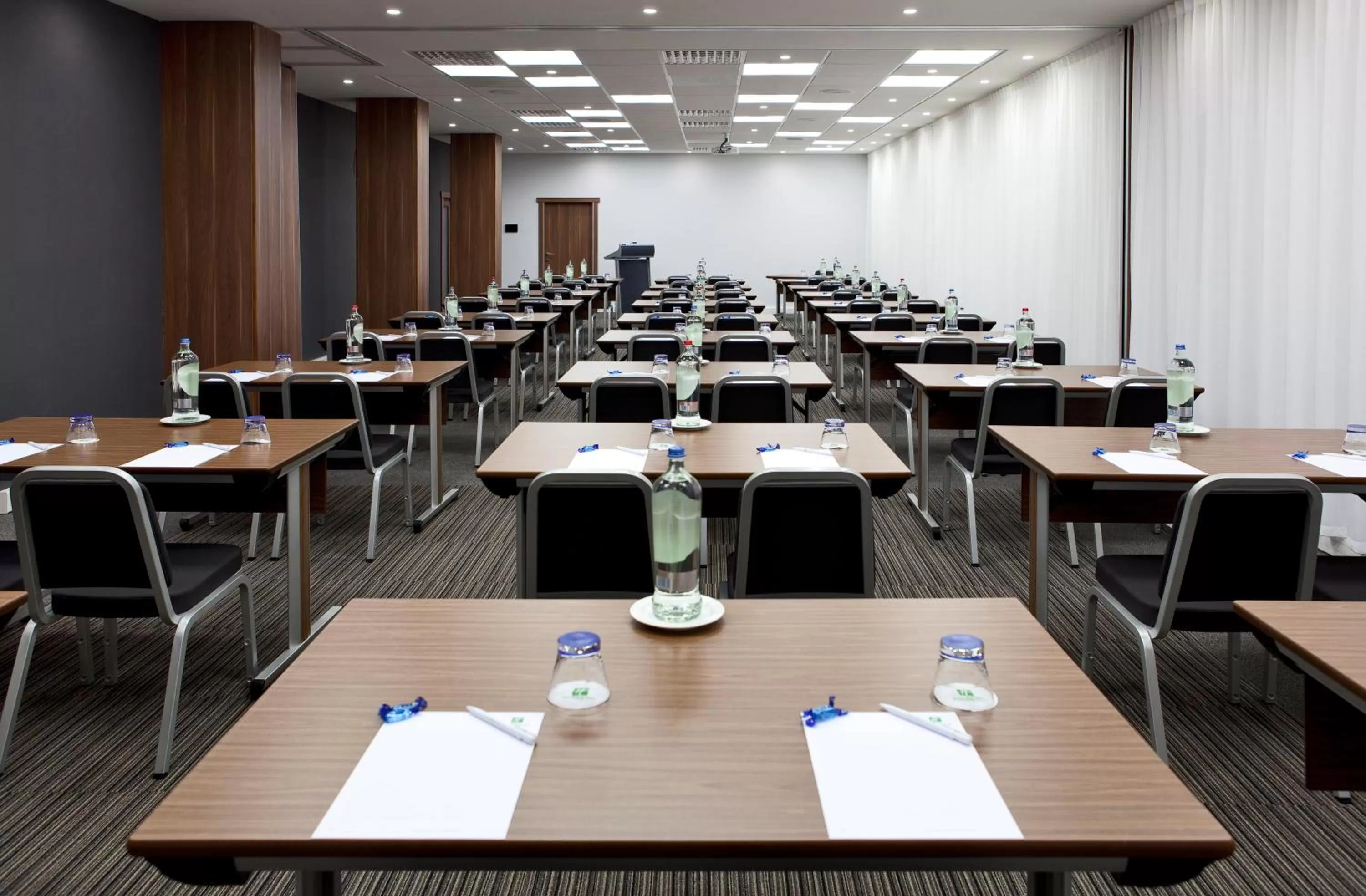 Meeting/conference room in Holiday Inn Gent Expo by IHG