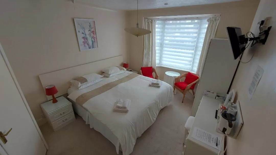 Bed in The Clifton at Paignton