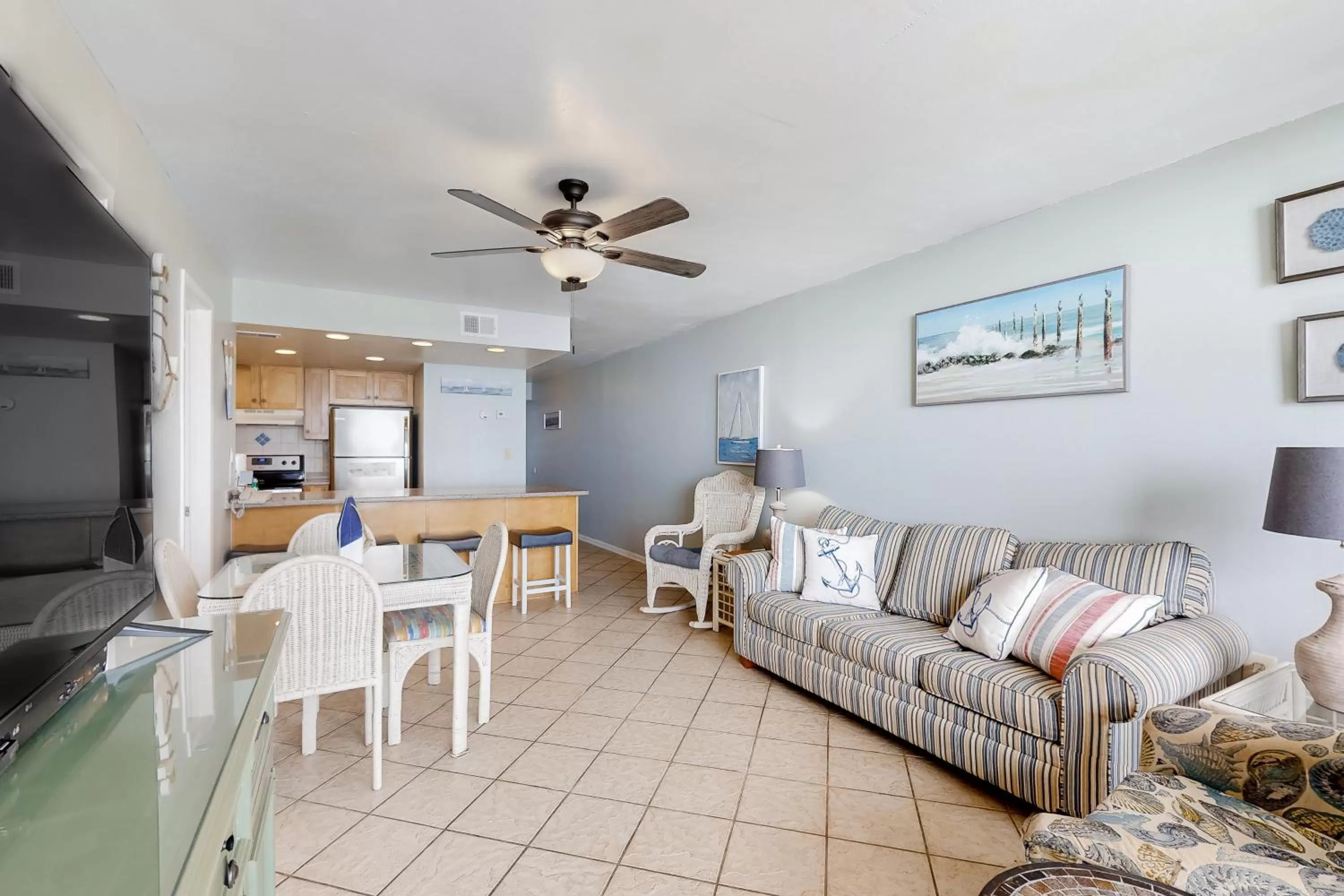 Seating Area in Island Winds West #578