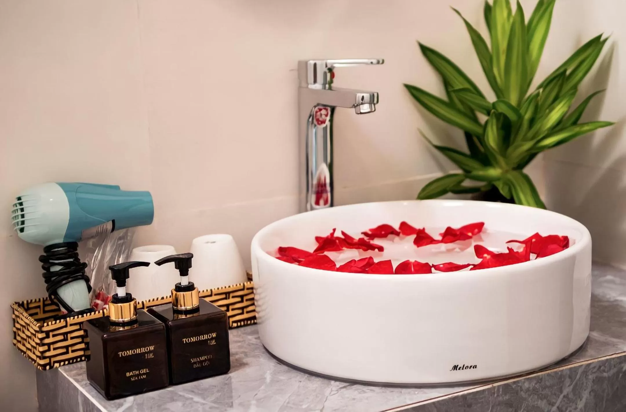 Food and drinks, Bathroom in Tomorrow Oasis Boutique Villa Hoi An