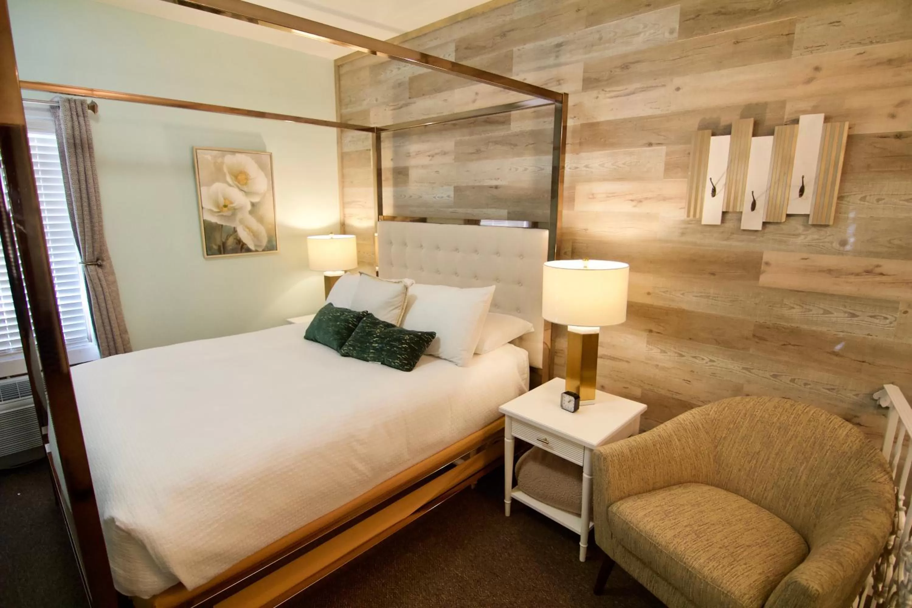 Bed in Hotel Frankfort & Restaurant