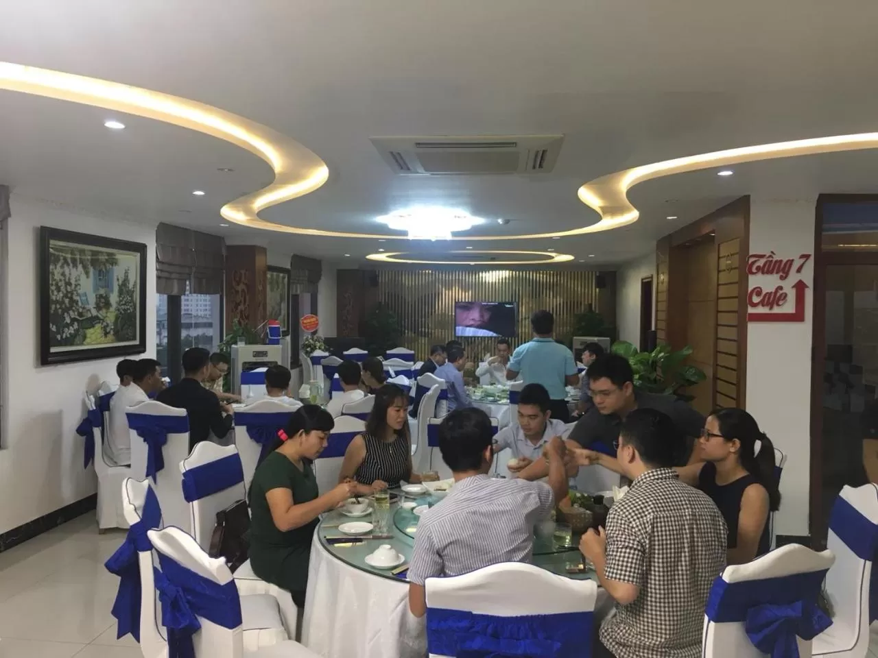 Restaurant/places to eat in Golden Thai binh Hotel