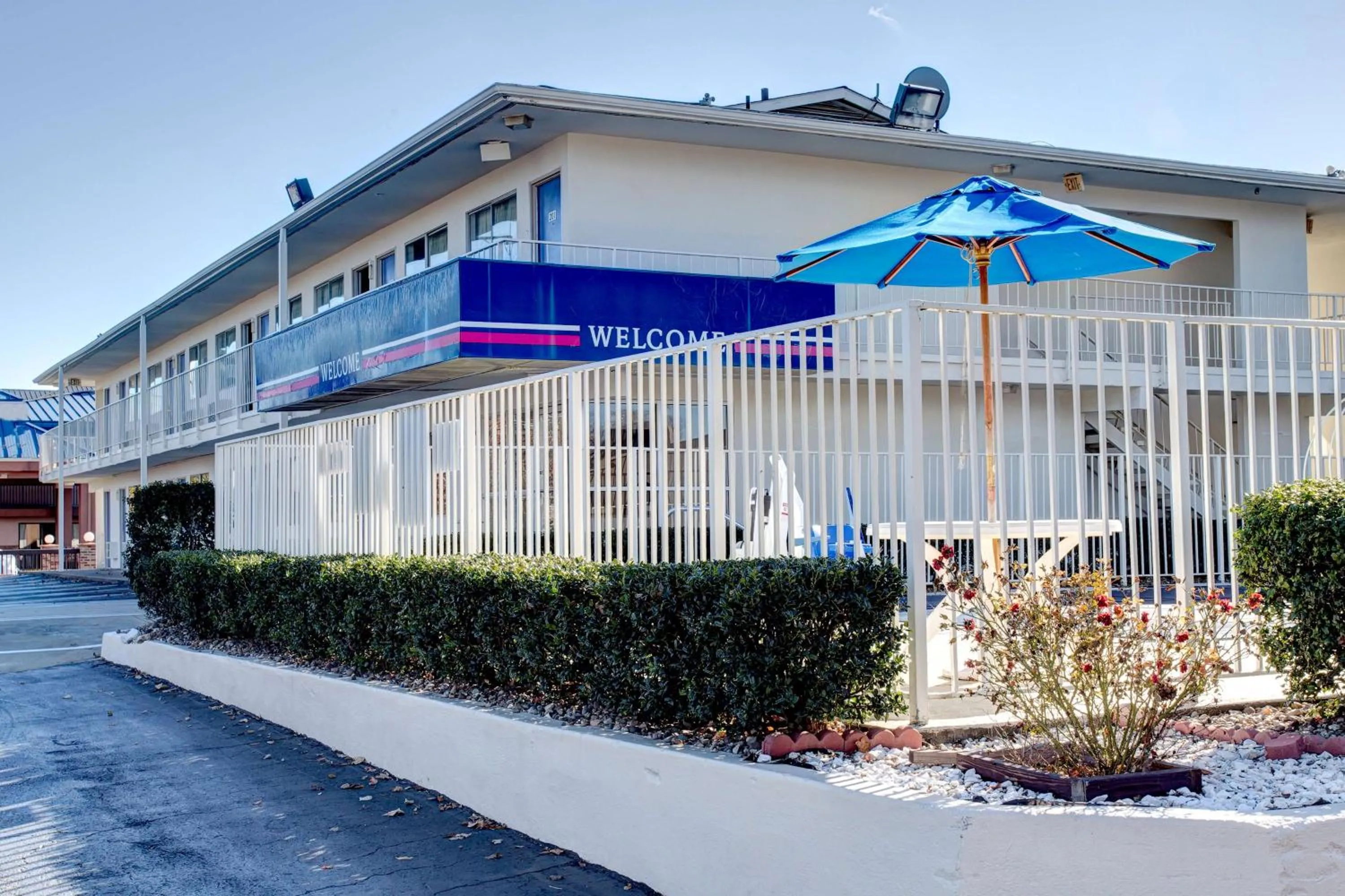 Property building in Motel 6-Murfreesboro, TN