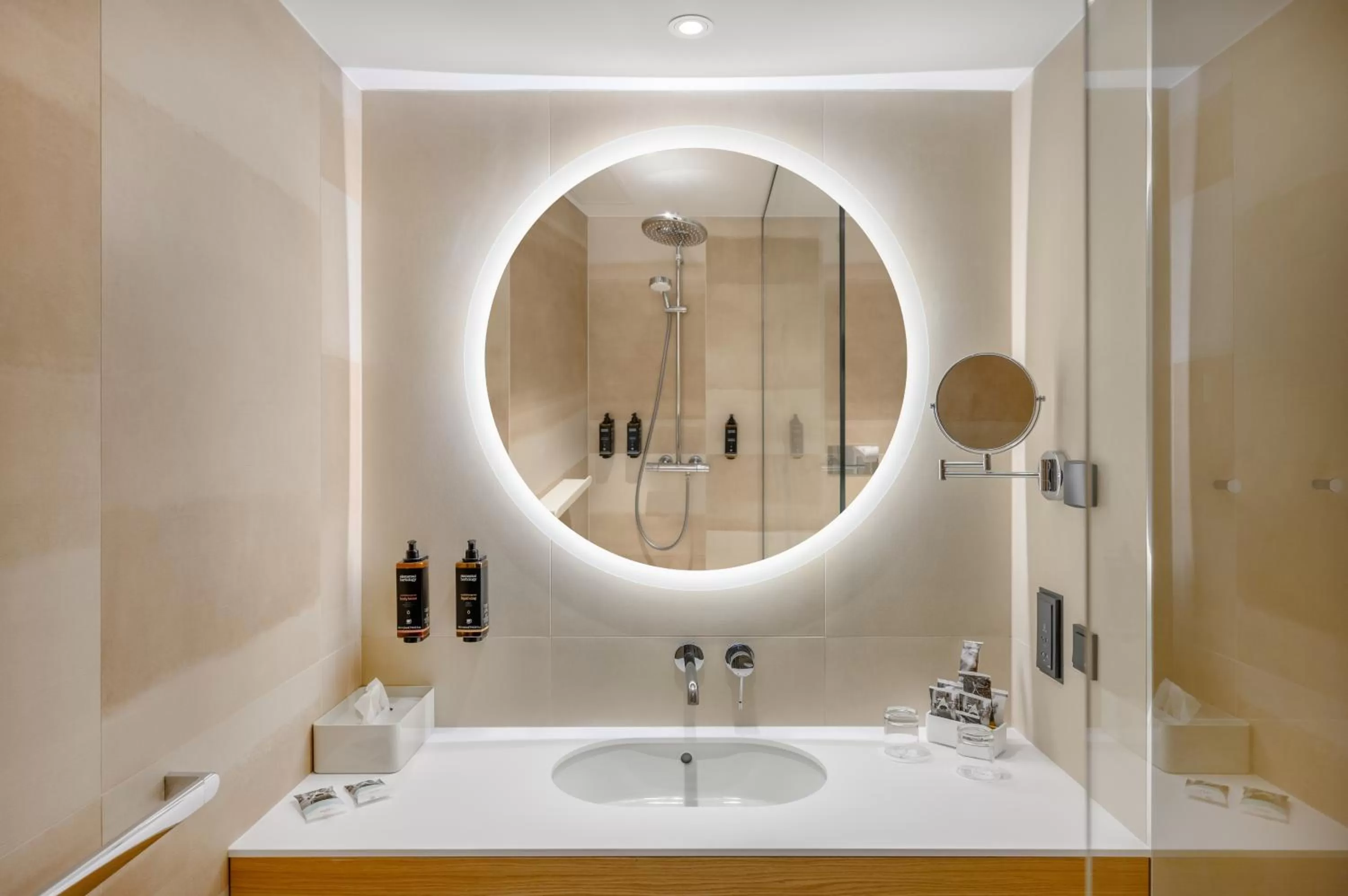 Bathroom in Mercure Debrecen