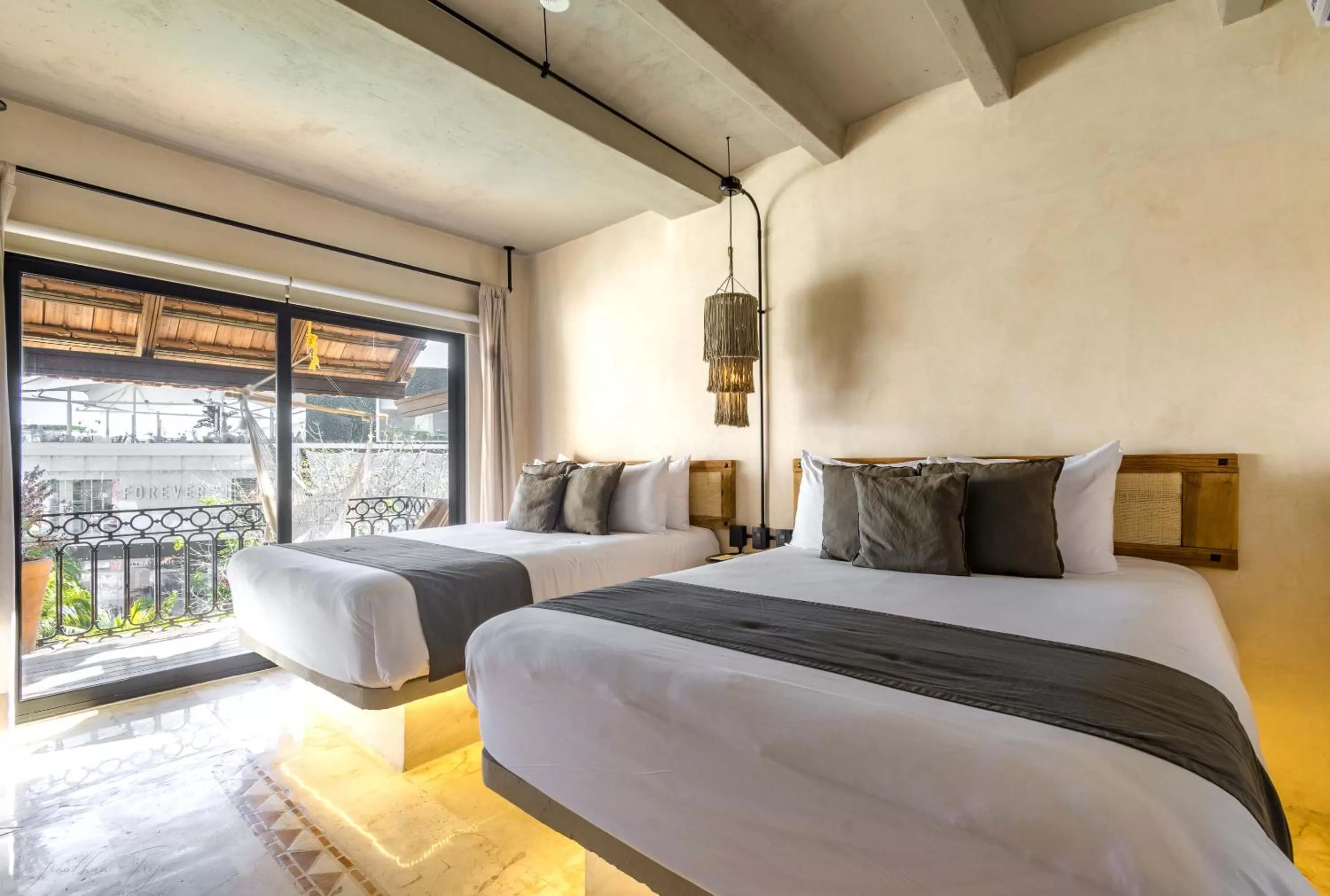 Deluxe Double Room with Balcony in Caribbean Paradise Hotel & Spa - 5th Avenue