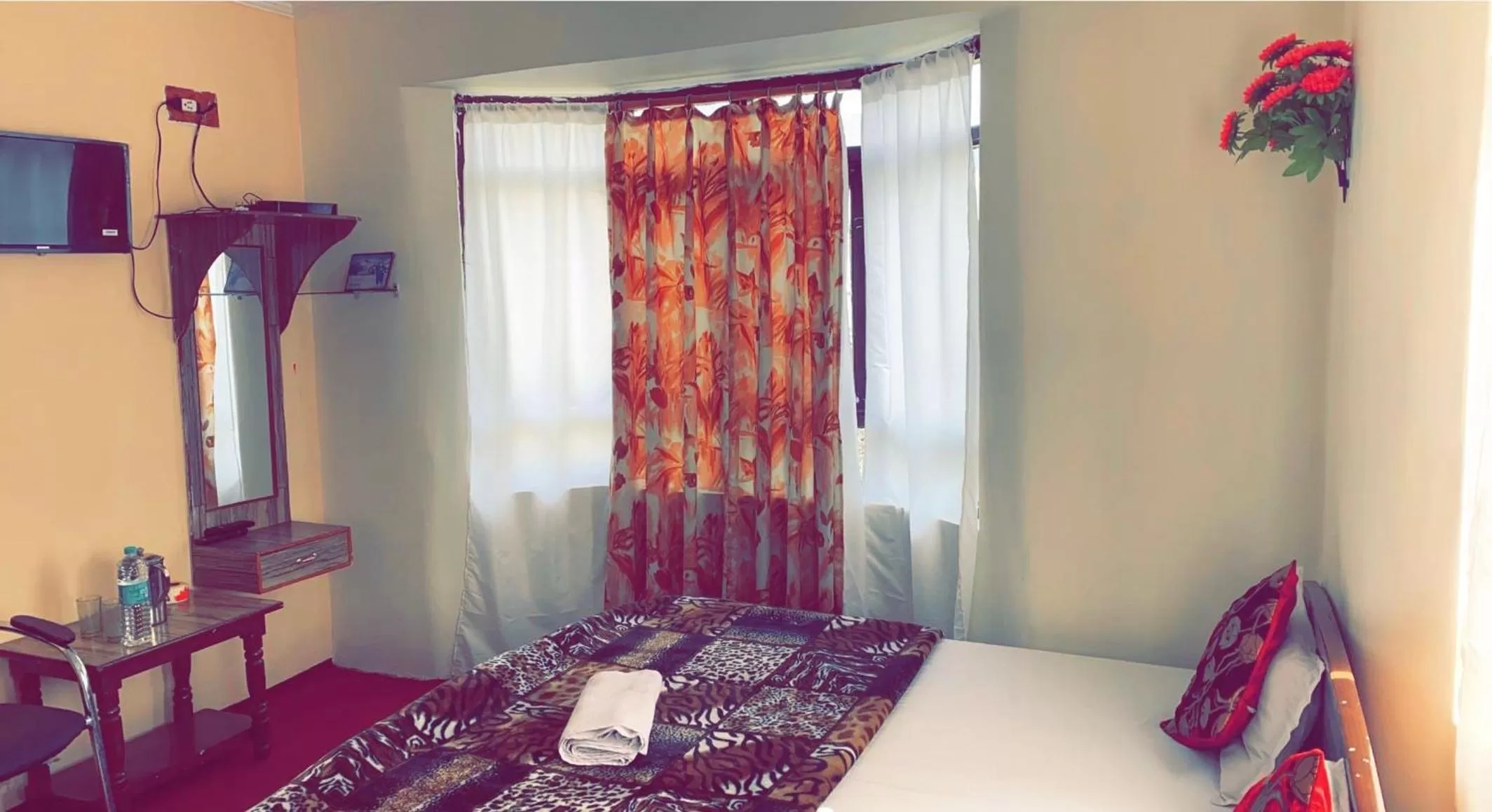 Bed in Hotel Young Mamta