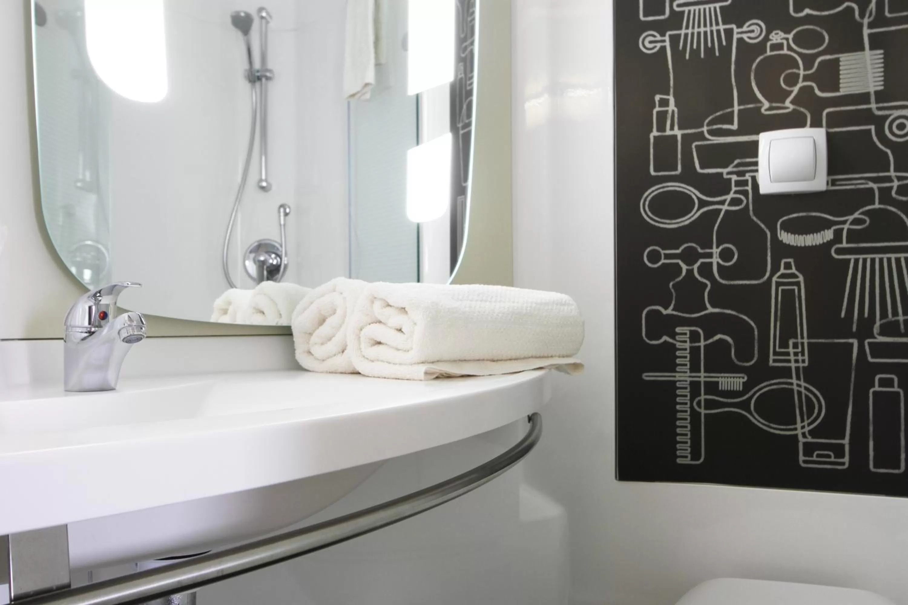 Bathroom in ibis London City - Shoreditch