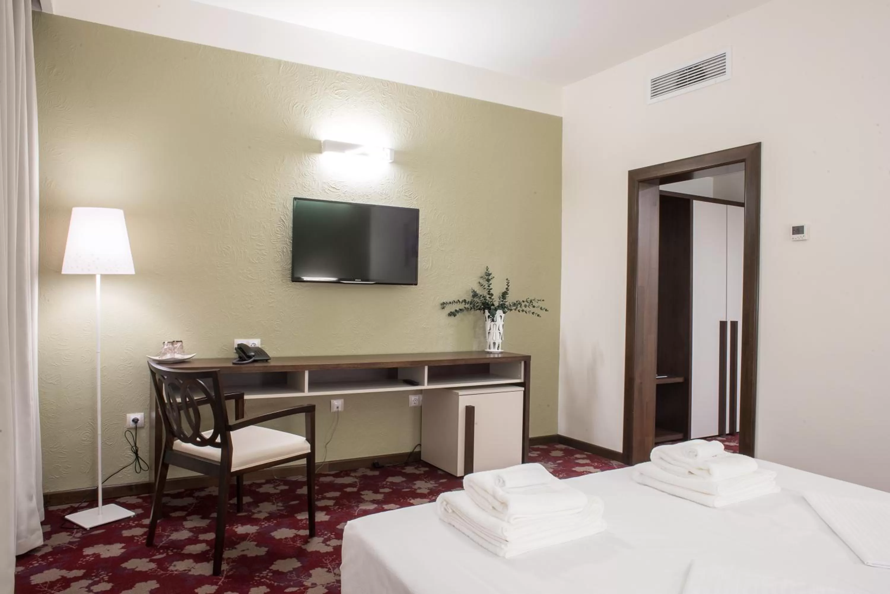 Bed in Hotel Relax Craiova