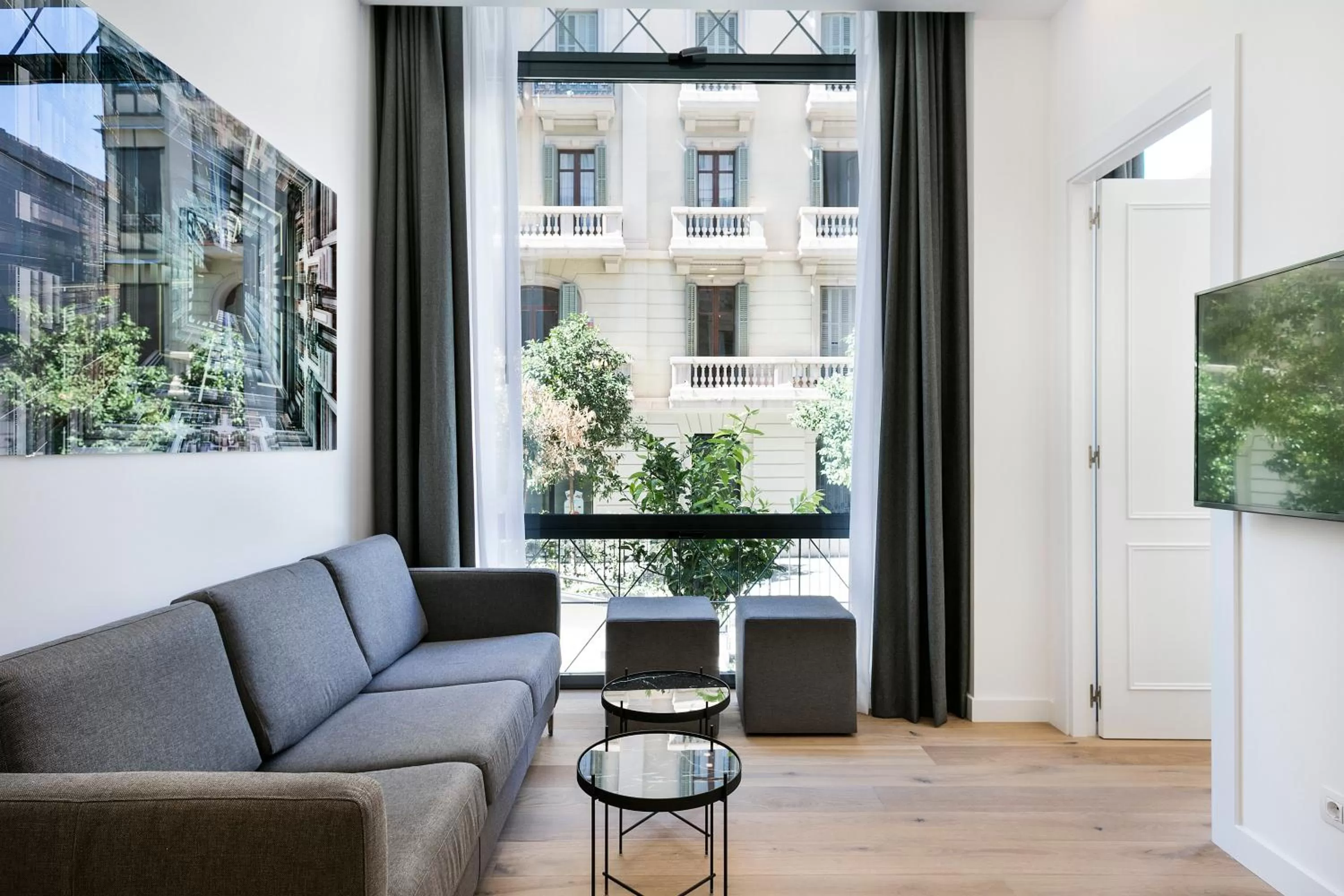 TV and multimedia in Murmuri Residence Mercader