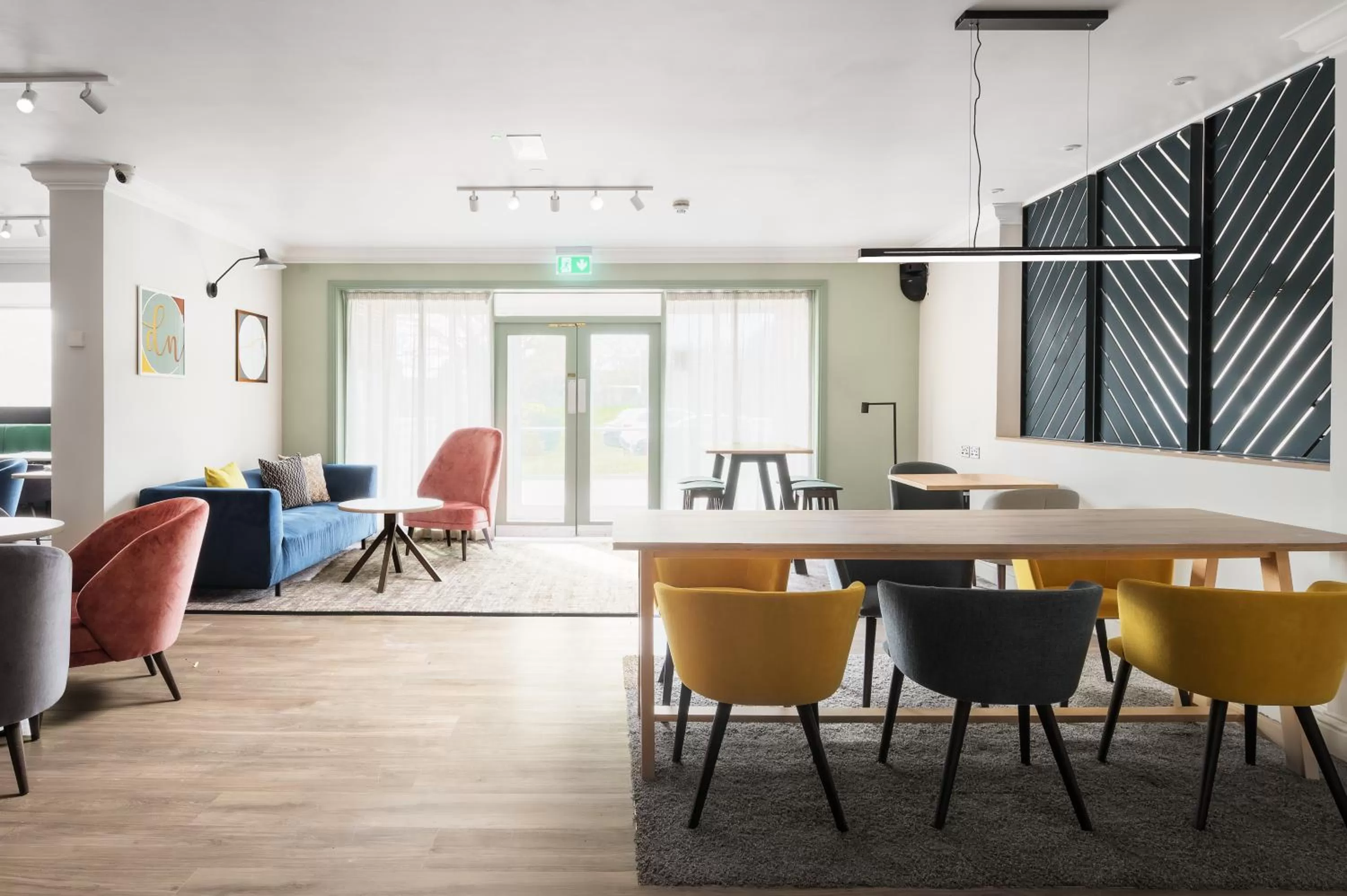 Restaurant/places to eat in Holiday Inn Derby/Nottingham by IHG