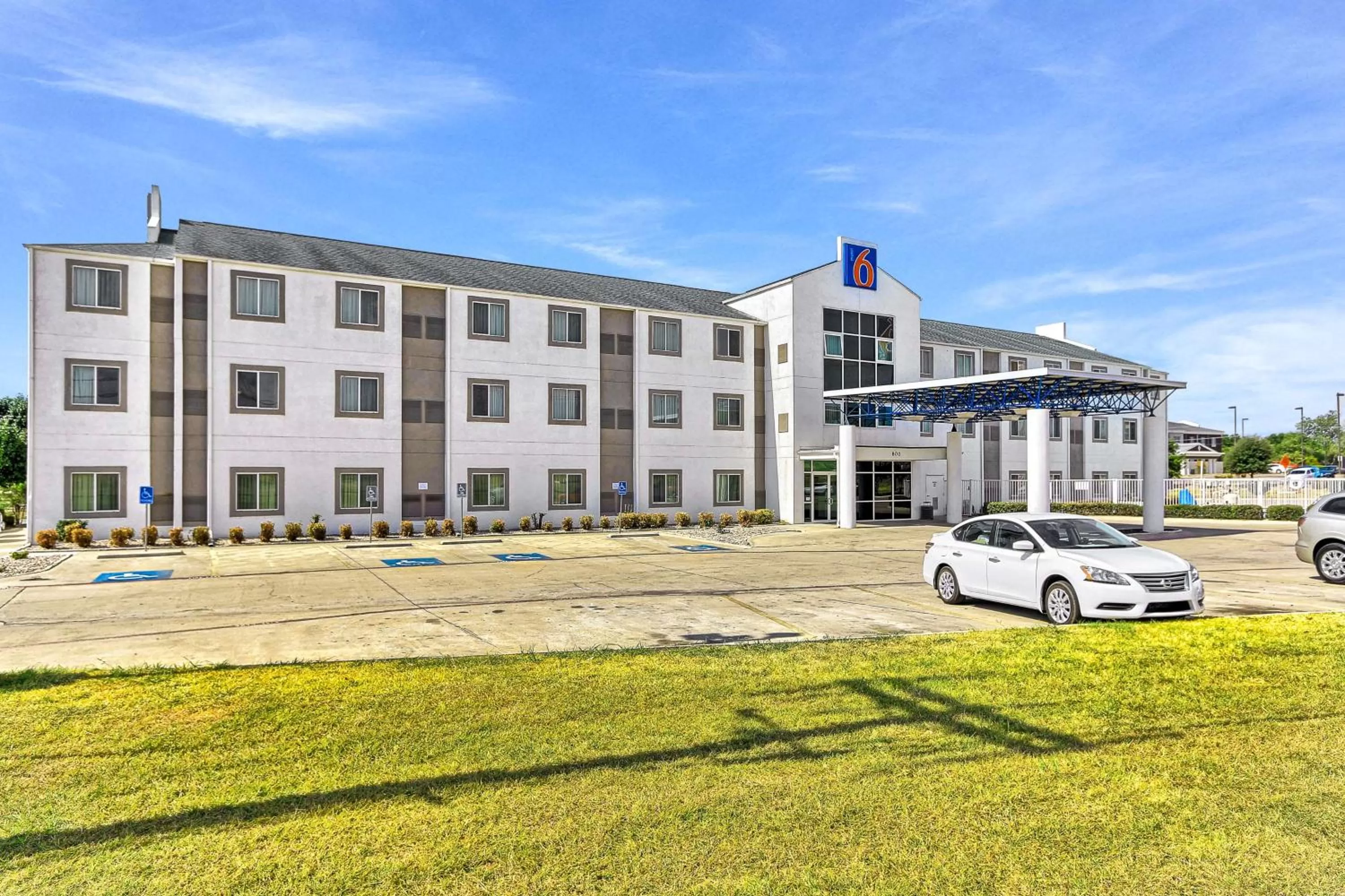 Property building in Motel 6-Killeen, TX
