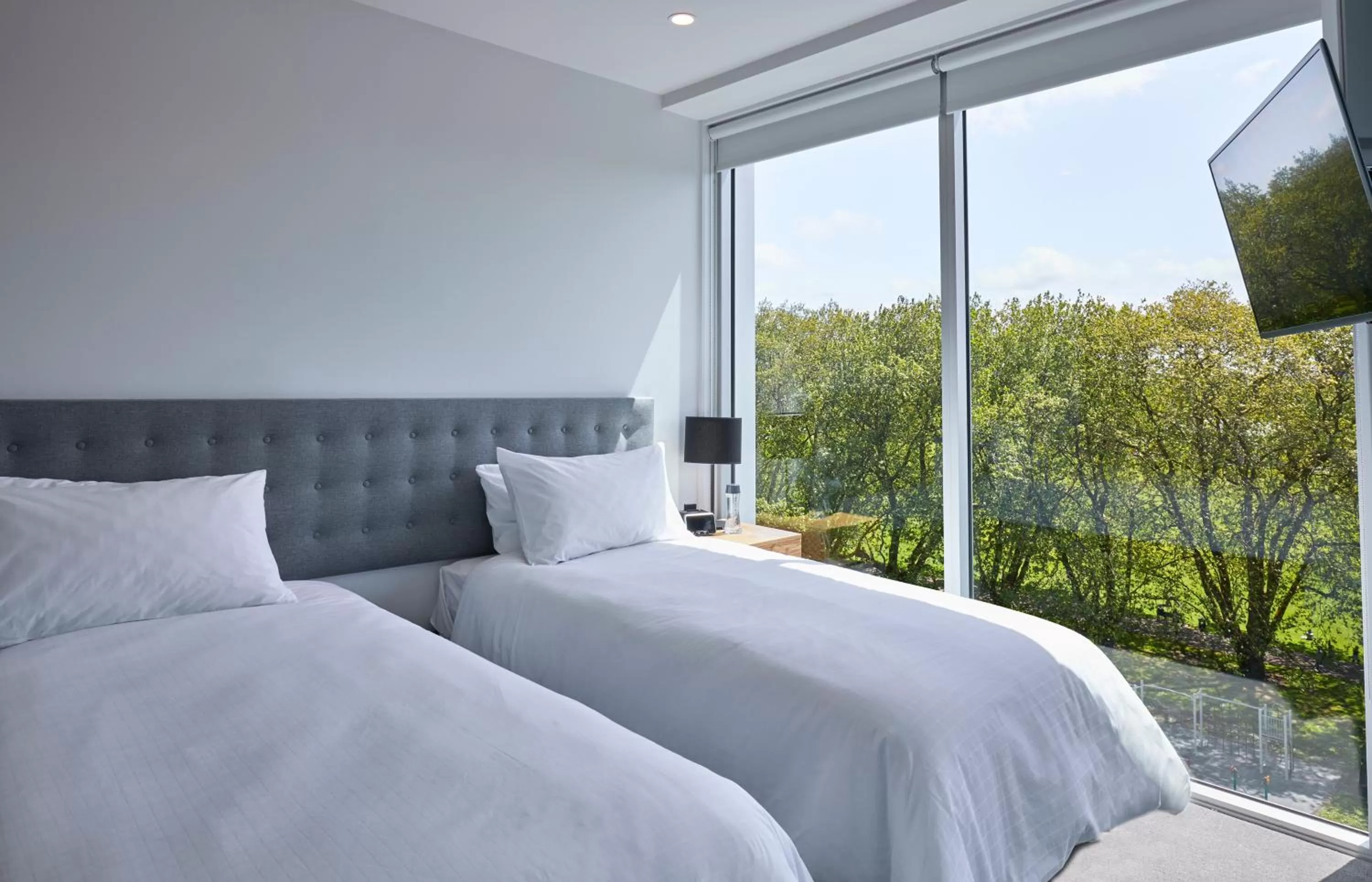 Bed in Swiss-Belsuites Victoria Park Auckland