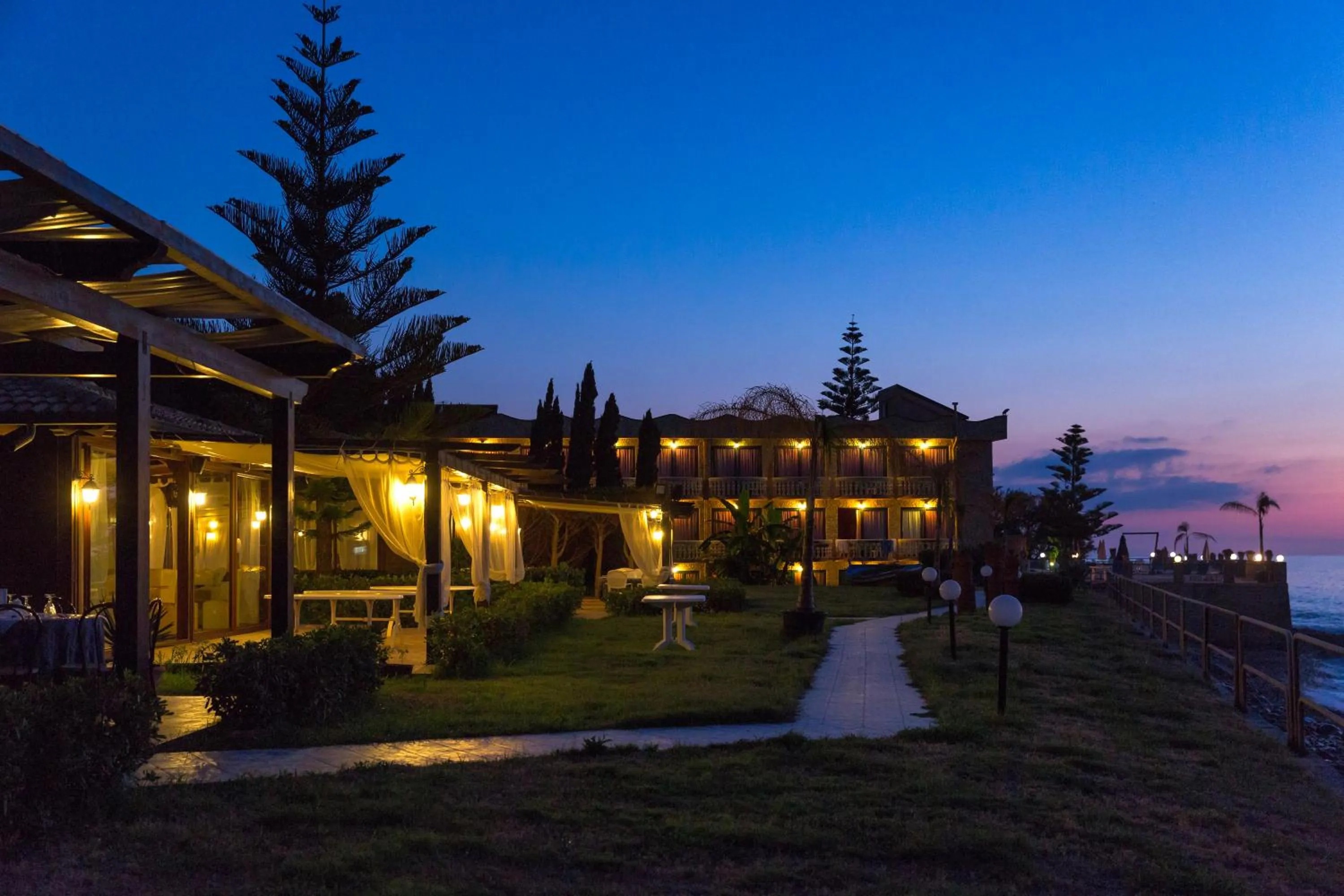 Deluxe Double Room with Balcony and Sea View in Hotel La Playa Blanca