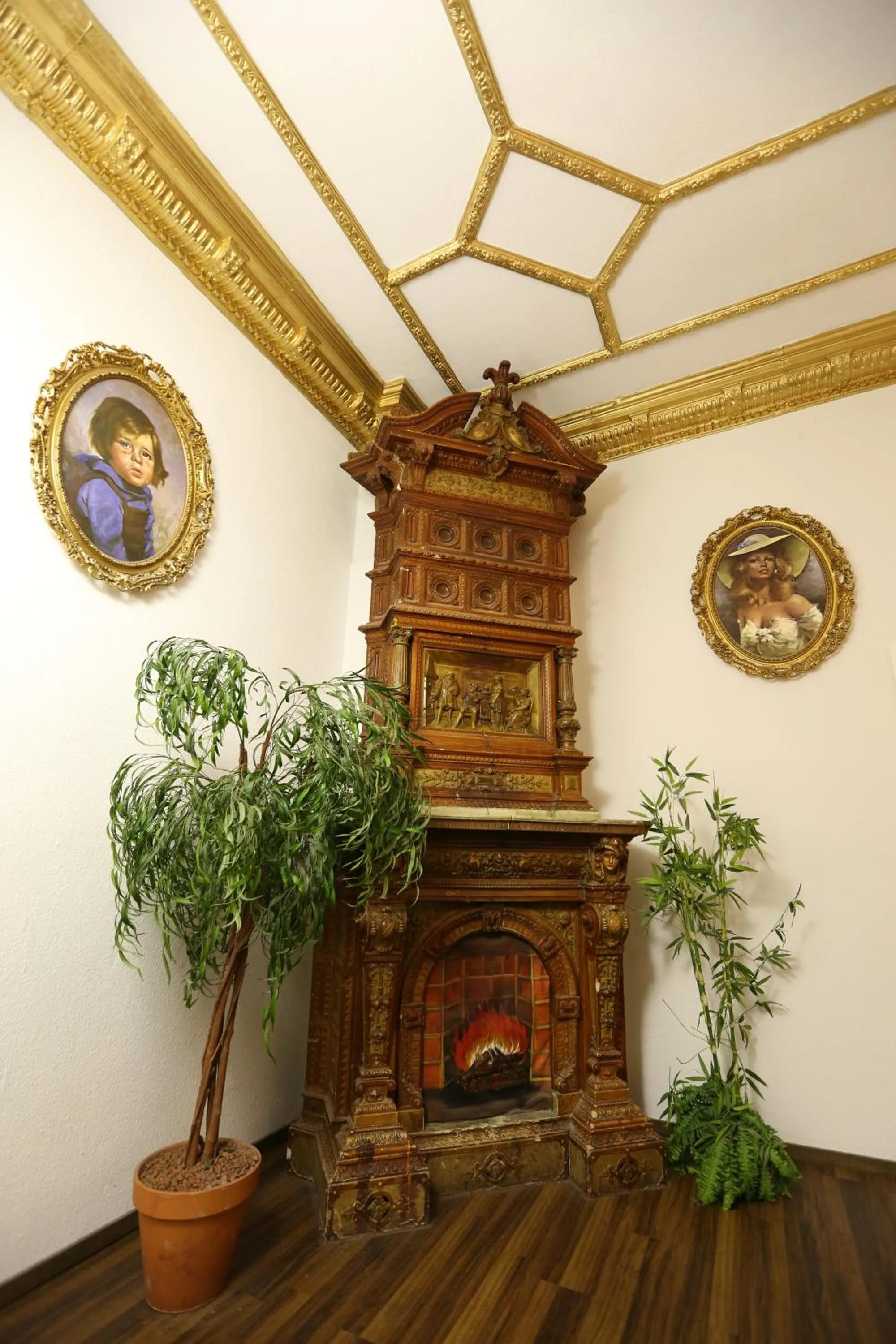 Decorative detail in Hotel AI Königshof