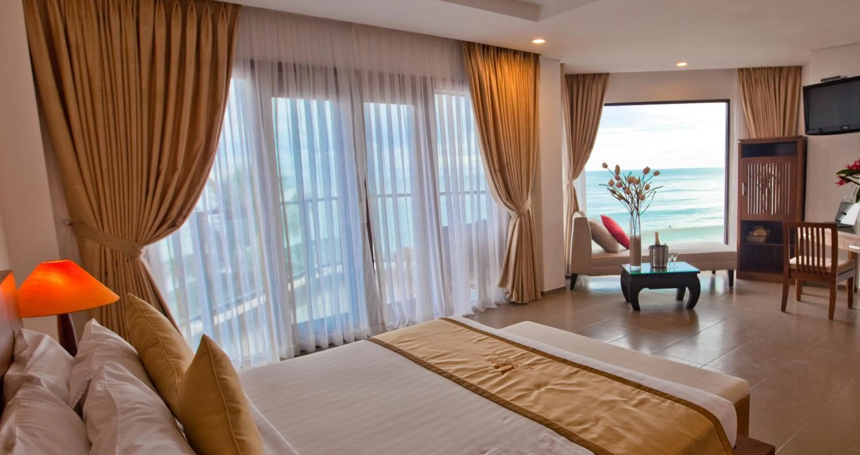 Day in Unique Mui Ne Resort and Spa