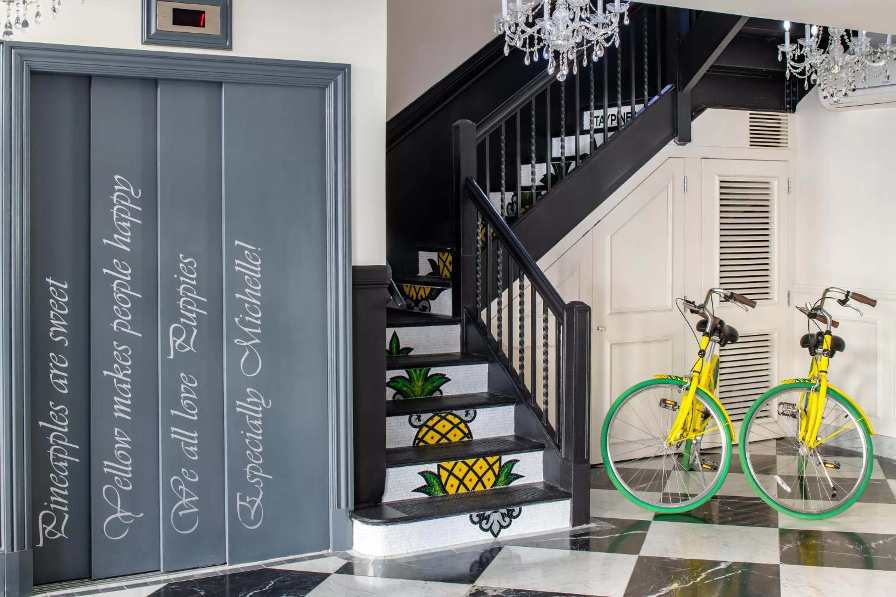 Lobby or reception in Staypineapple, A Delightful Hotel, South End