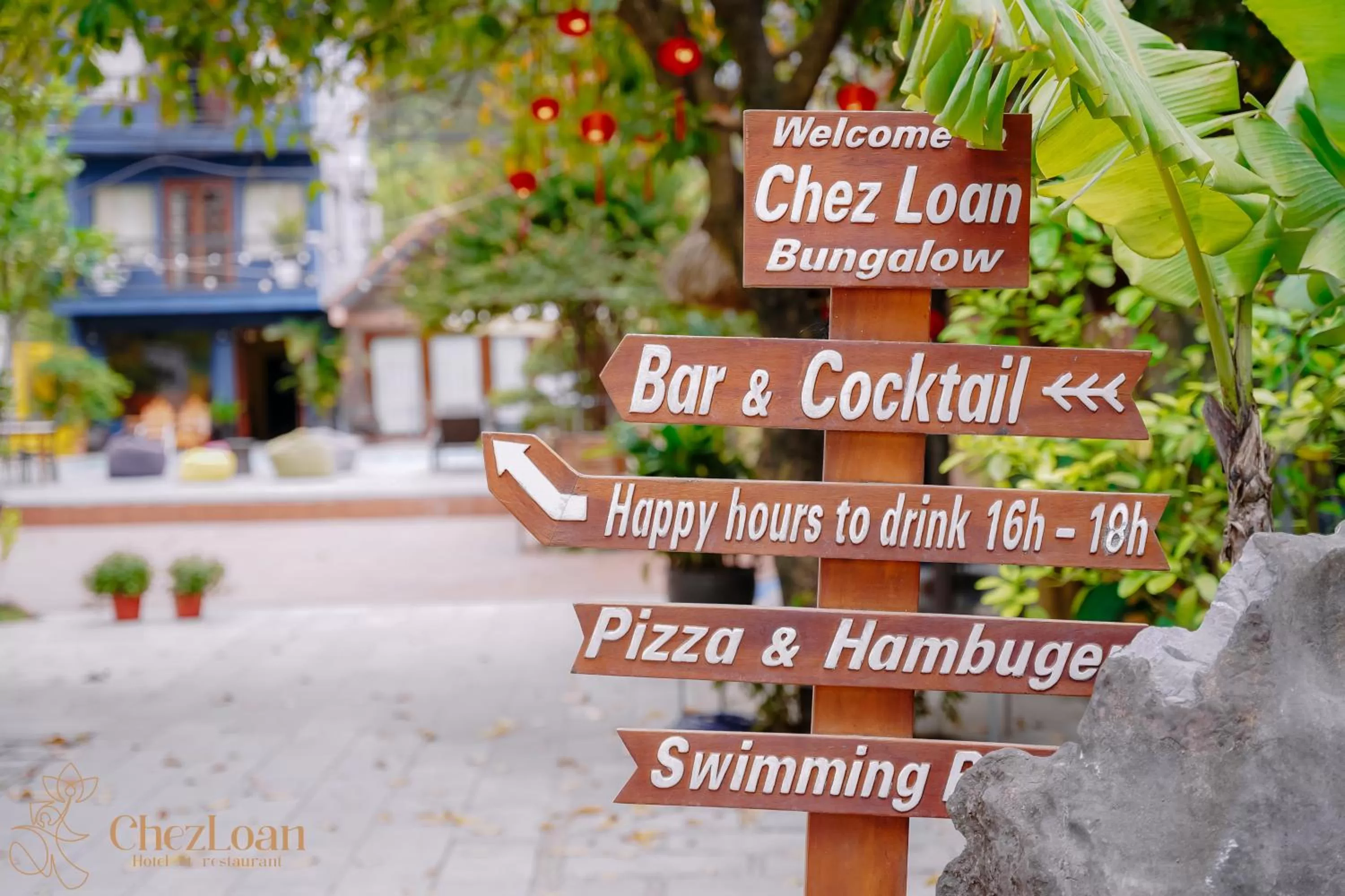 Street view in Chez Loan Hotel