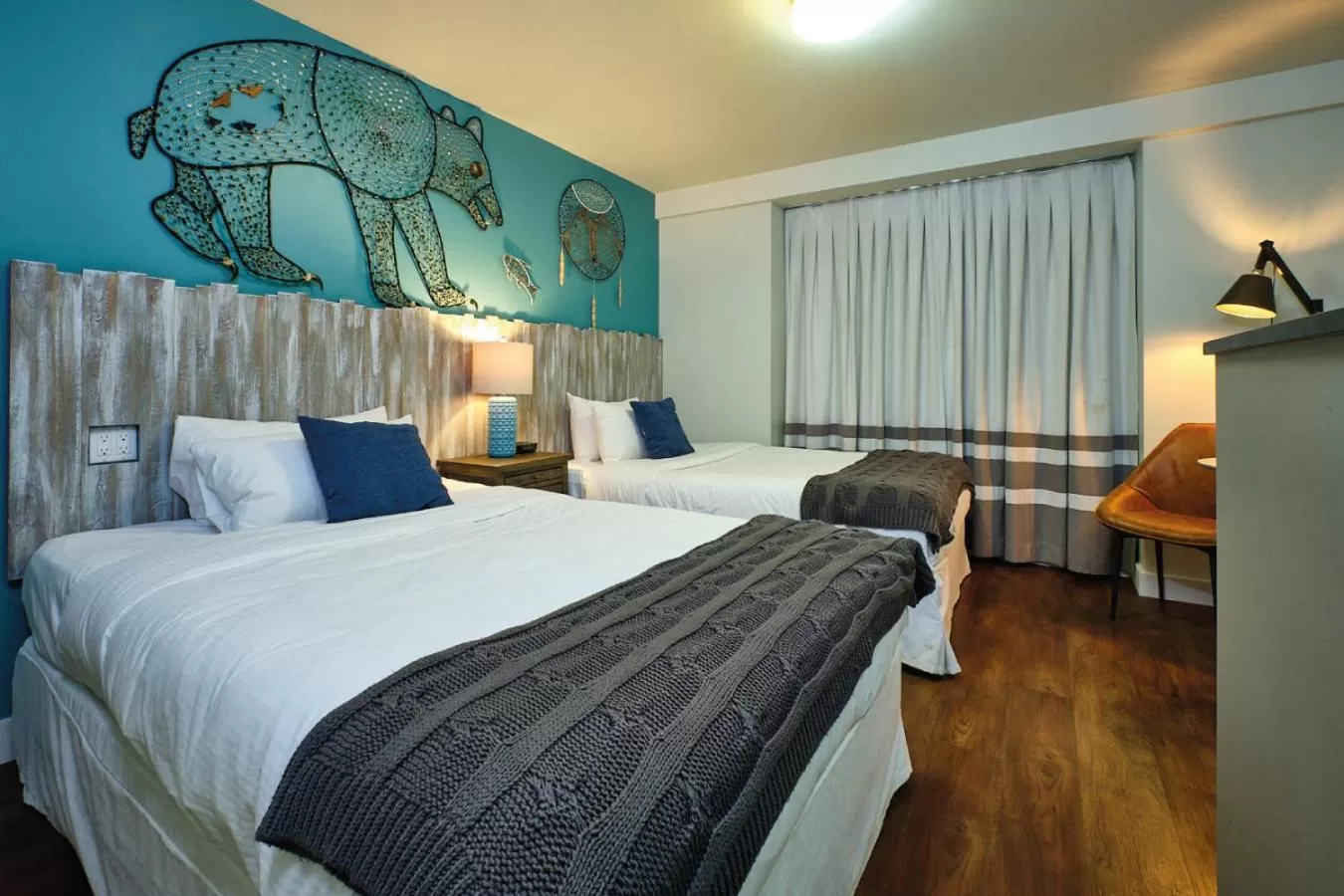 Deluxe Double Room with Two Double Beds in Skwachàys Lodge