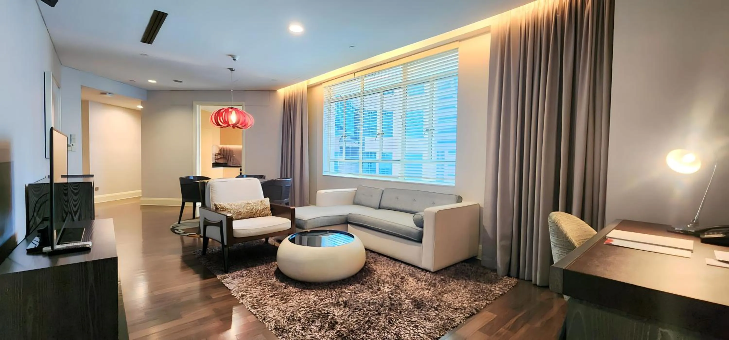 Communal lounge/ TV room in Ascott Raffles Place Singapore