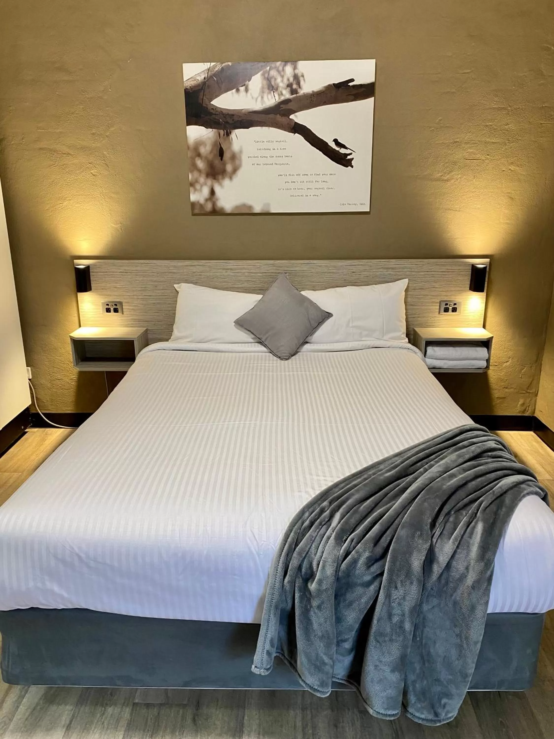 Bed in Tallarook Motor Inn