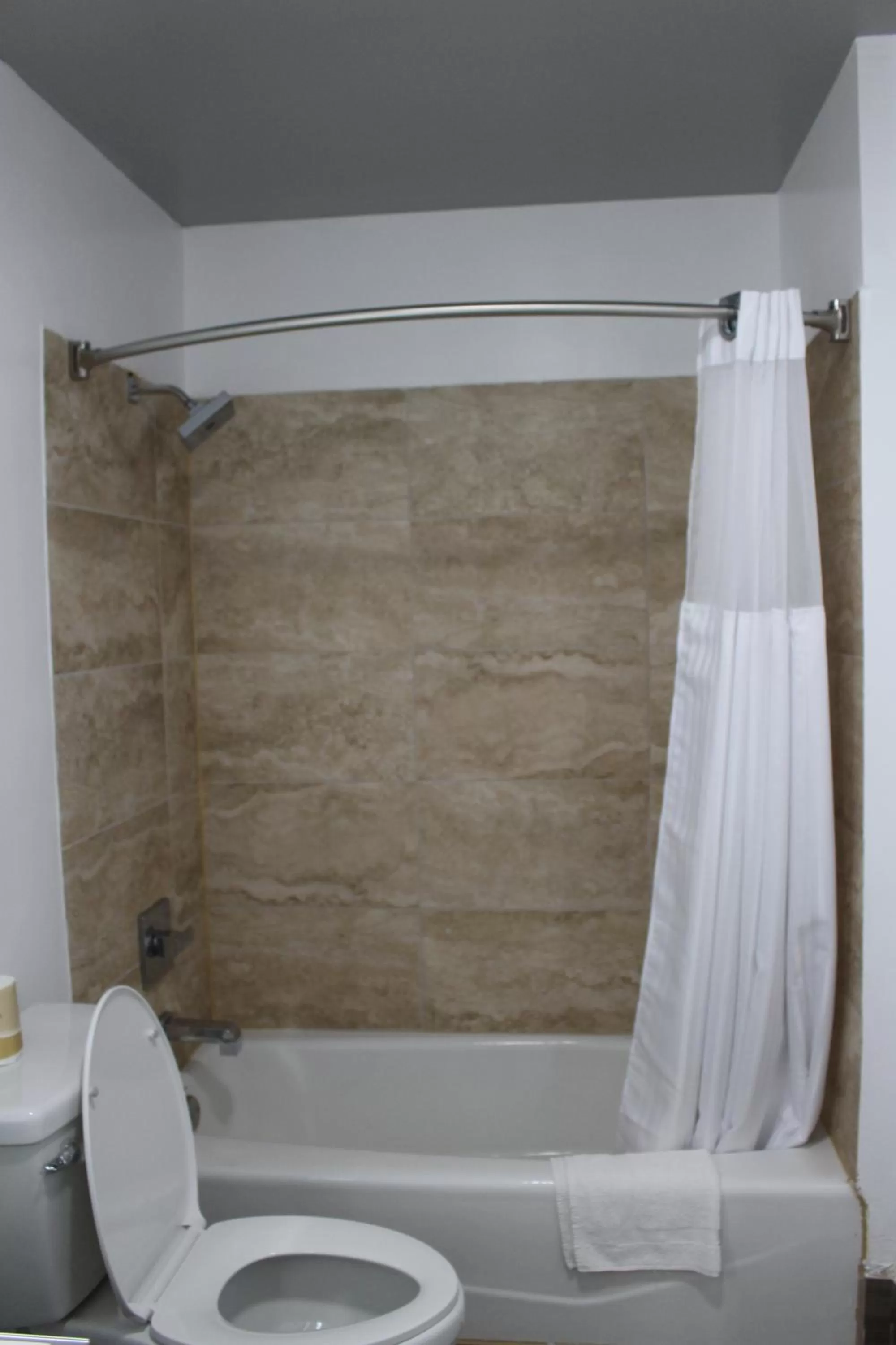 ERTH INN by AGA Los Angeles