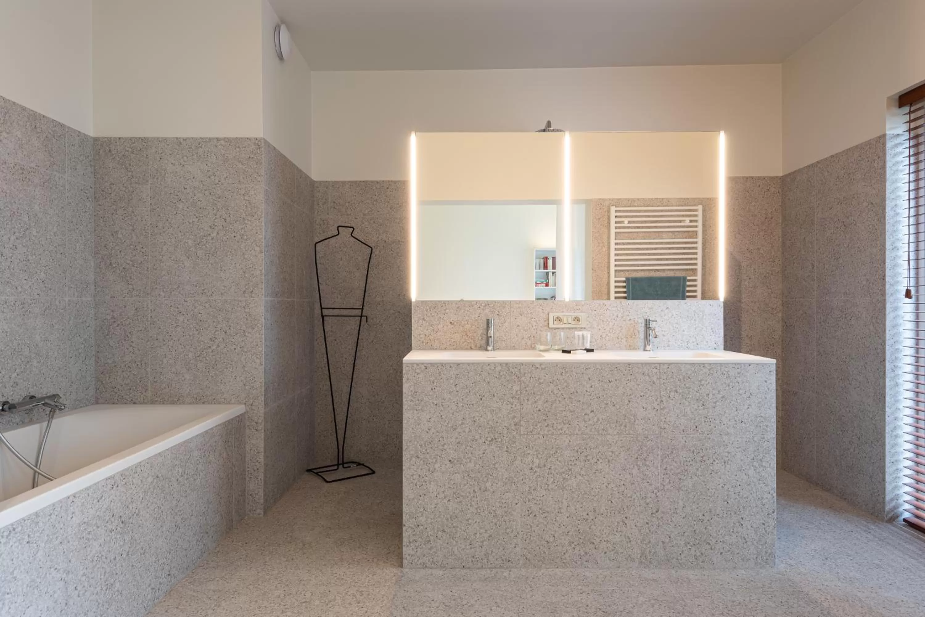 Bathroom in Gepetto's - Beautiful stay in the Historic centre of Ghent -