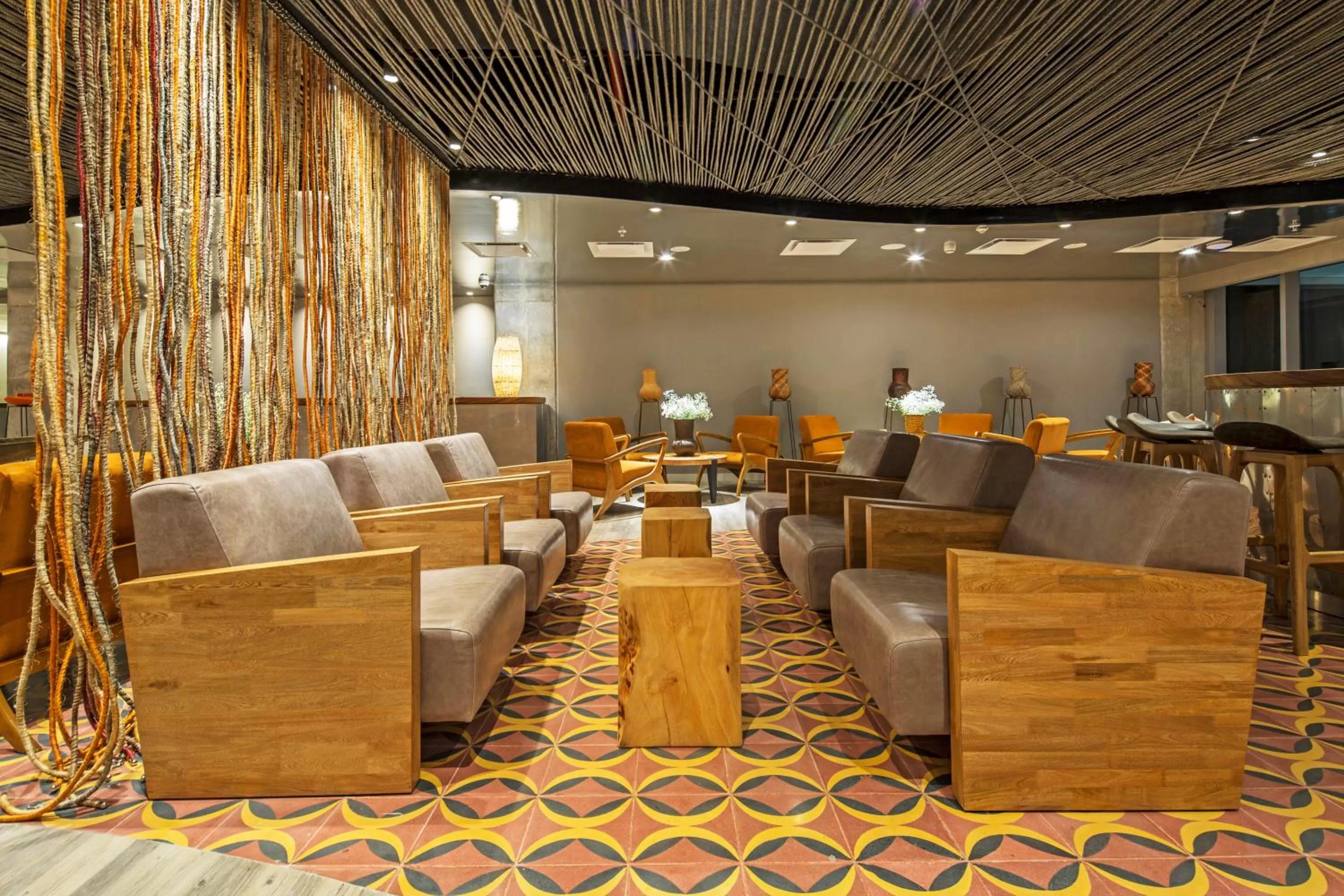 Restaurant/places to eat in Movich Buró 51