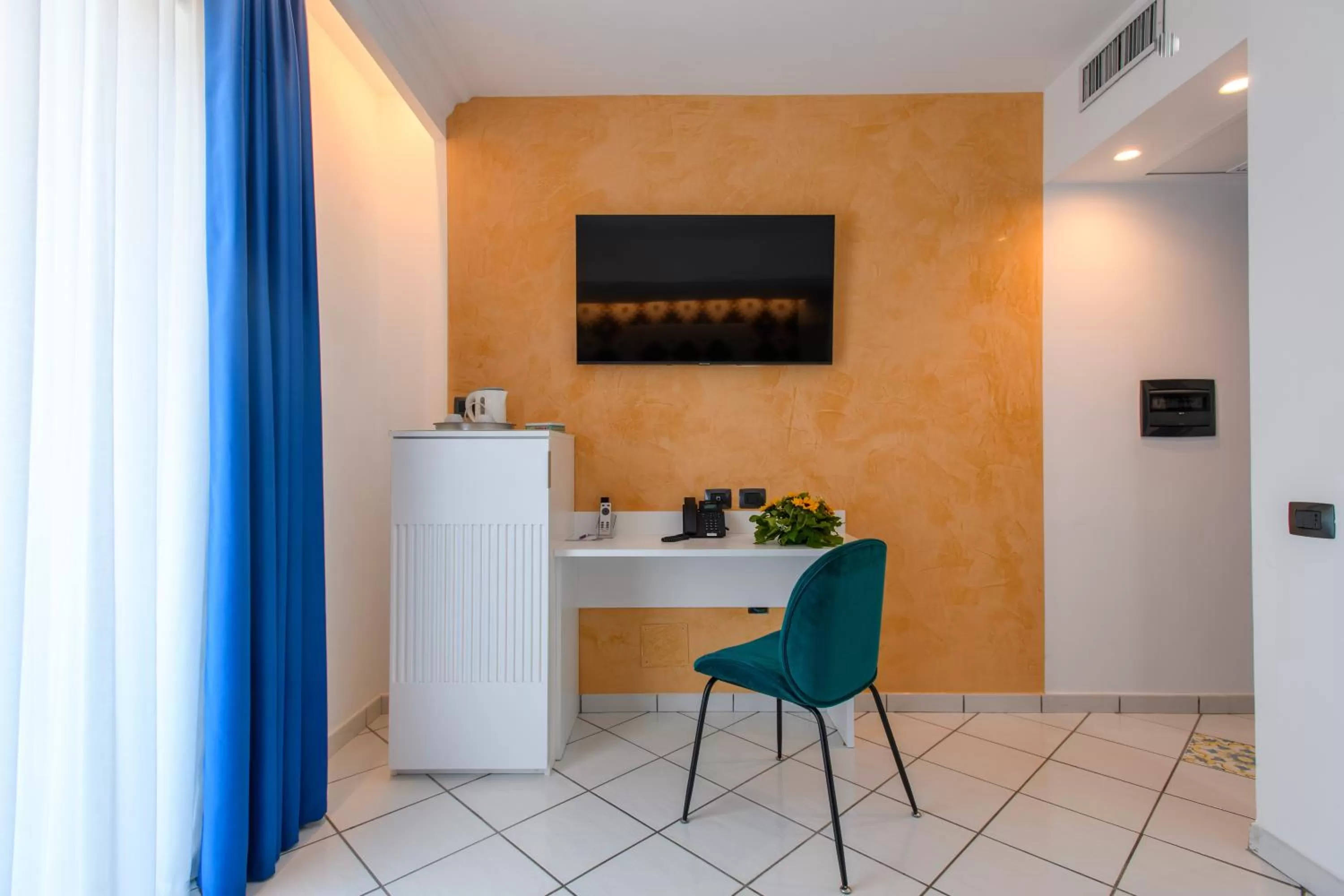 TV and multimedia in Hotel Ancora