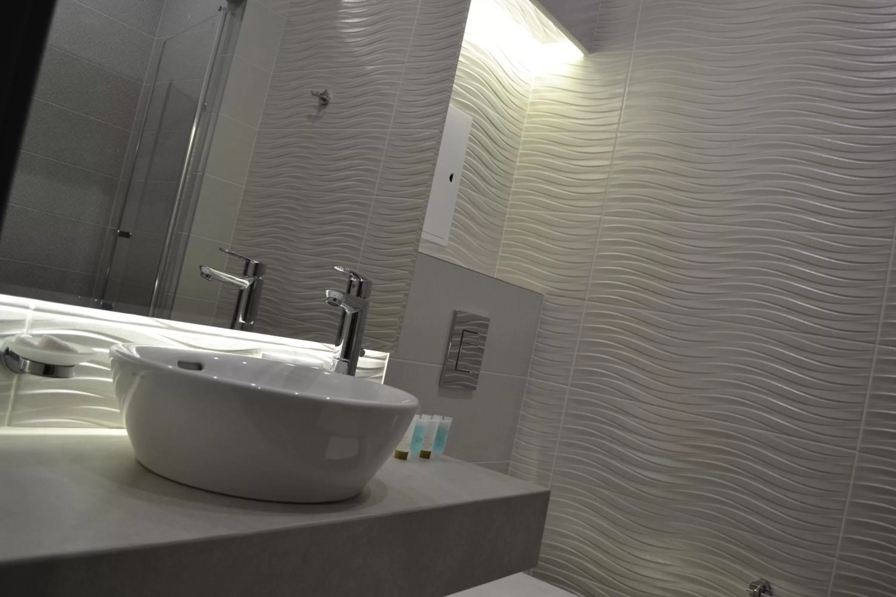 Bathroom in Horizon Hotel