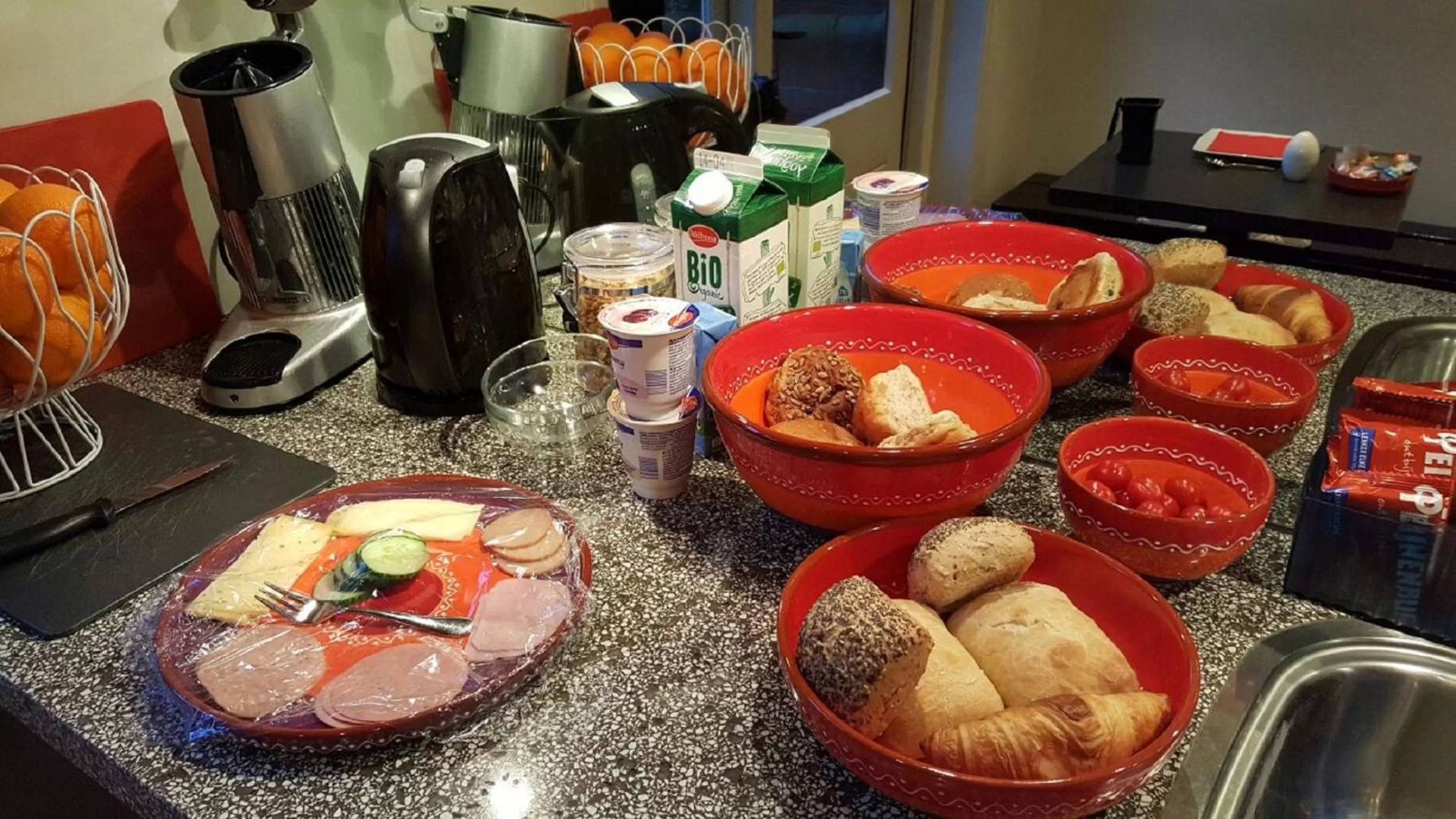 Buffet breakfast, Breakfast in B&B In de Kromme Jak