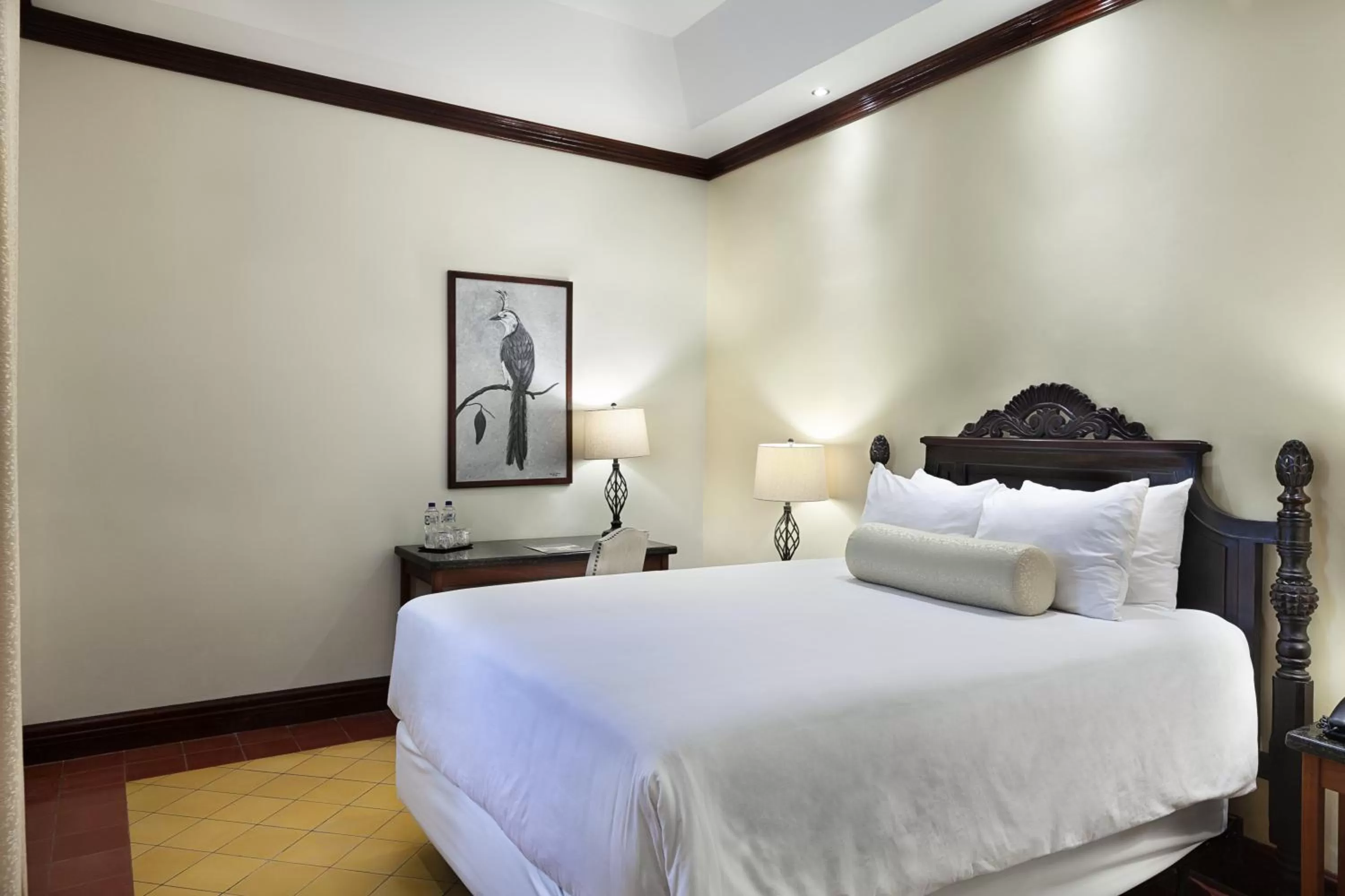 Bedroom, Bed in Hotel la Perla Leon