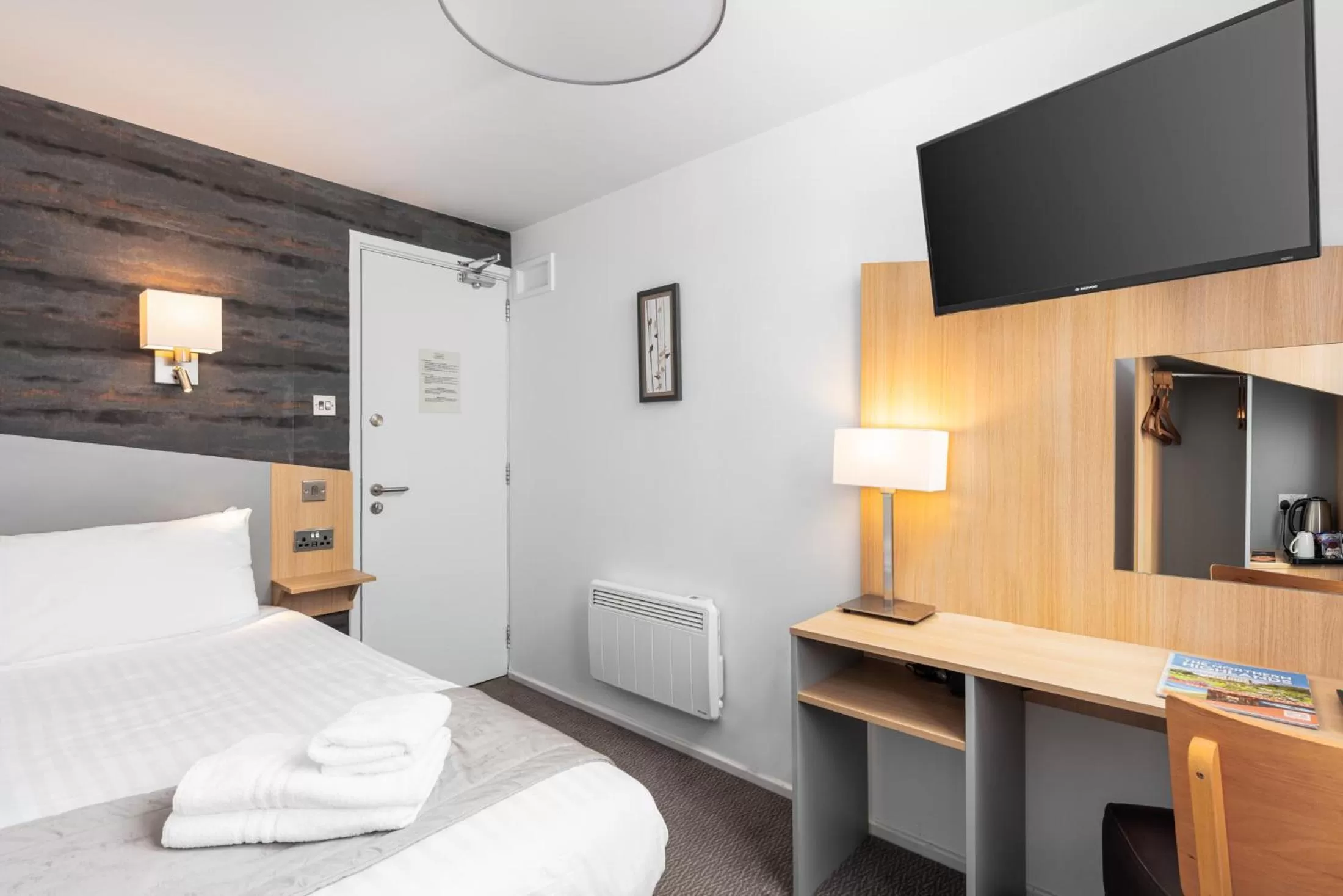 Bedroom, Bed in Caledonian Hotel 'A Bespoke Hotel’