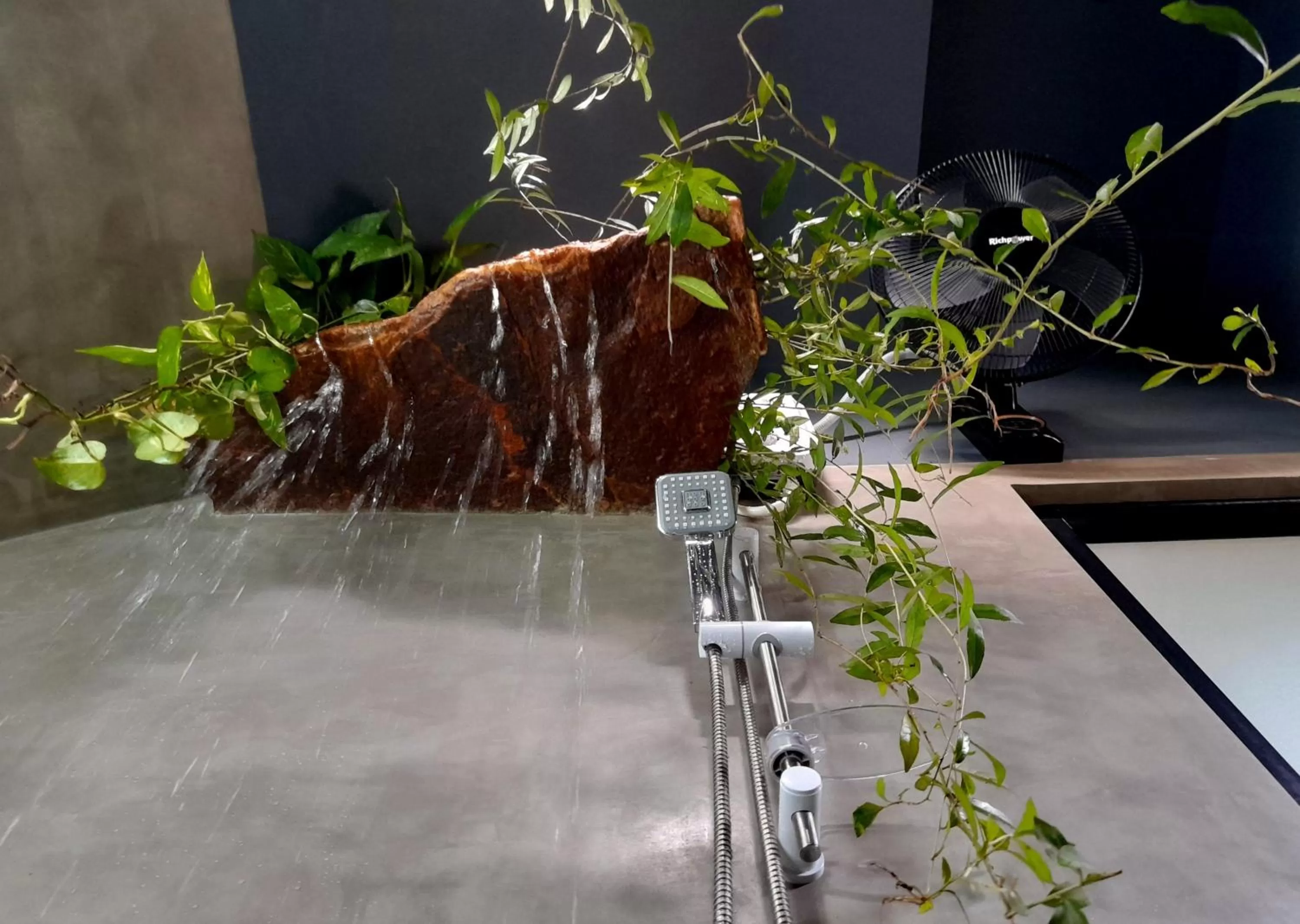 Shower in Weligama Bay Watsila Resort