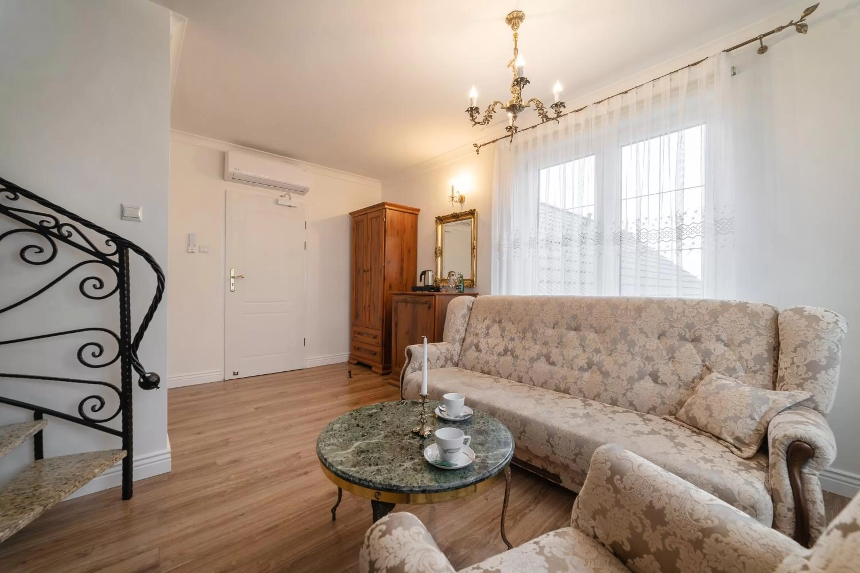 Living room in Pensjonat & Restauracja Admirał