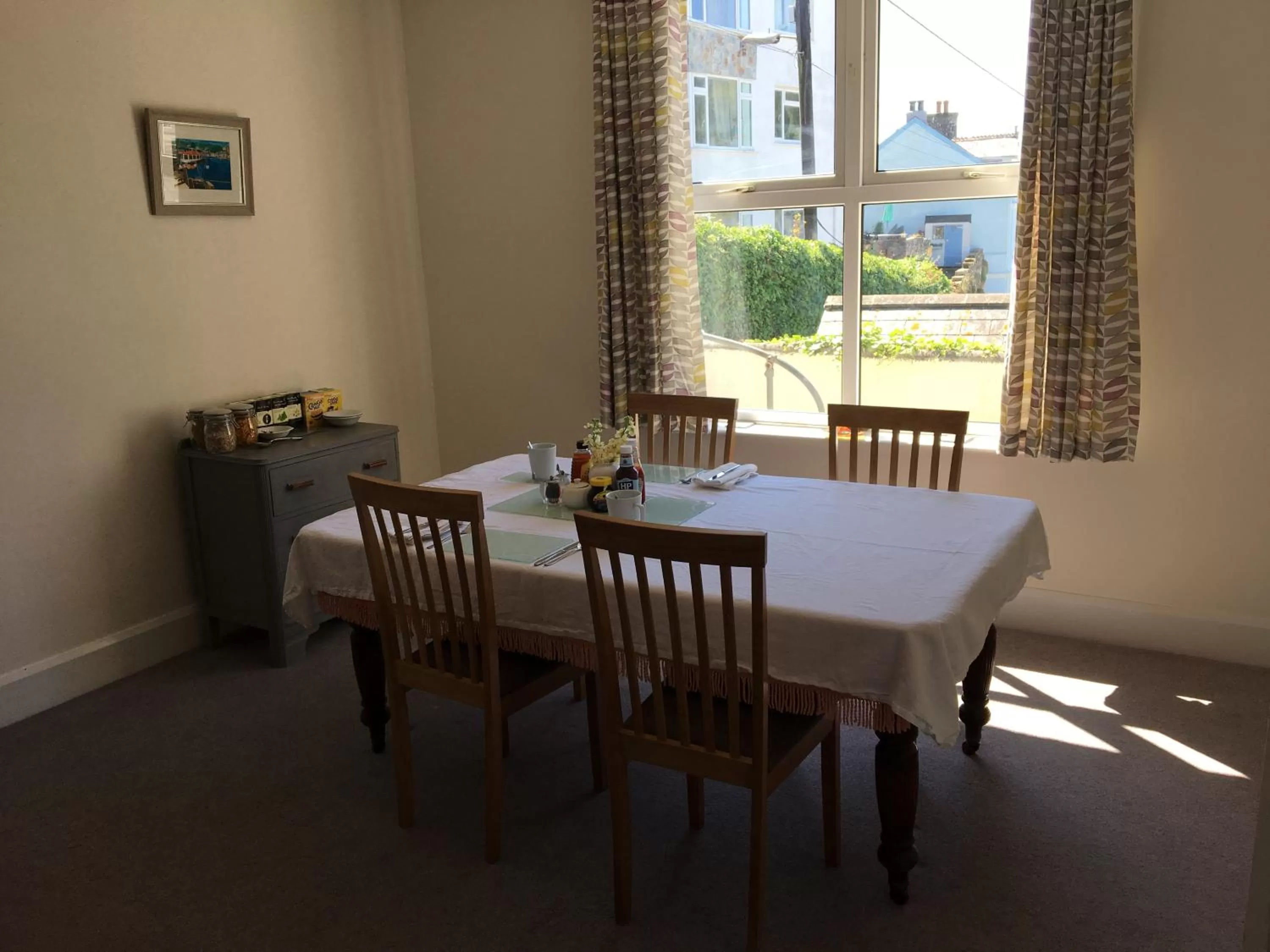 Restaurant/places to eat in Penwyn Bed and Breakfast